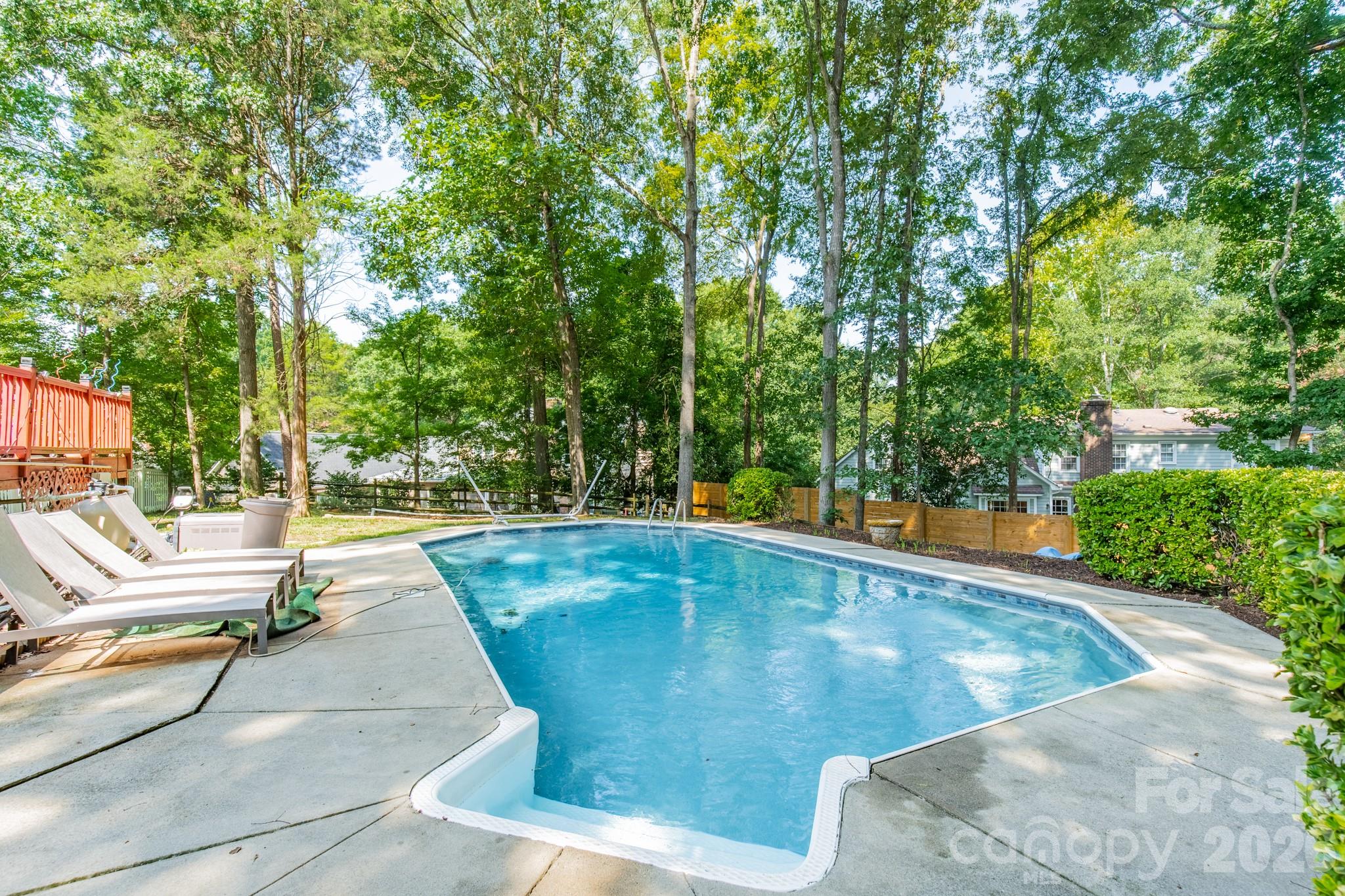 5815 Chapel Creek Court — Charlotte