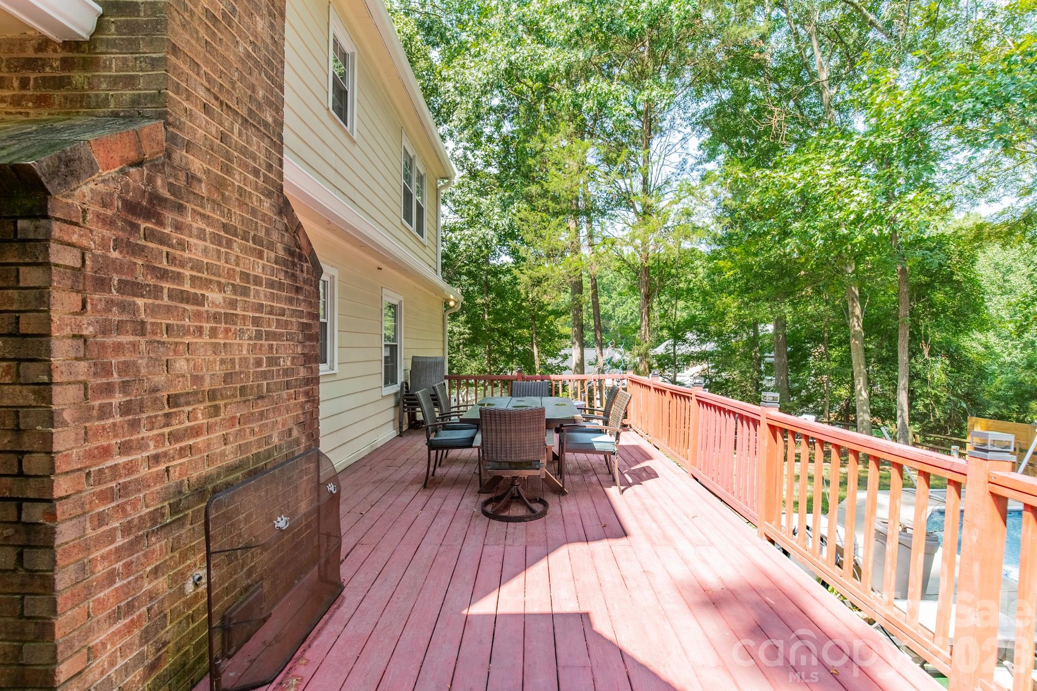 5815 Chapel Creek Court — Charlotte