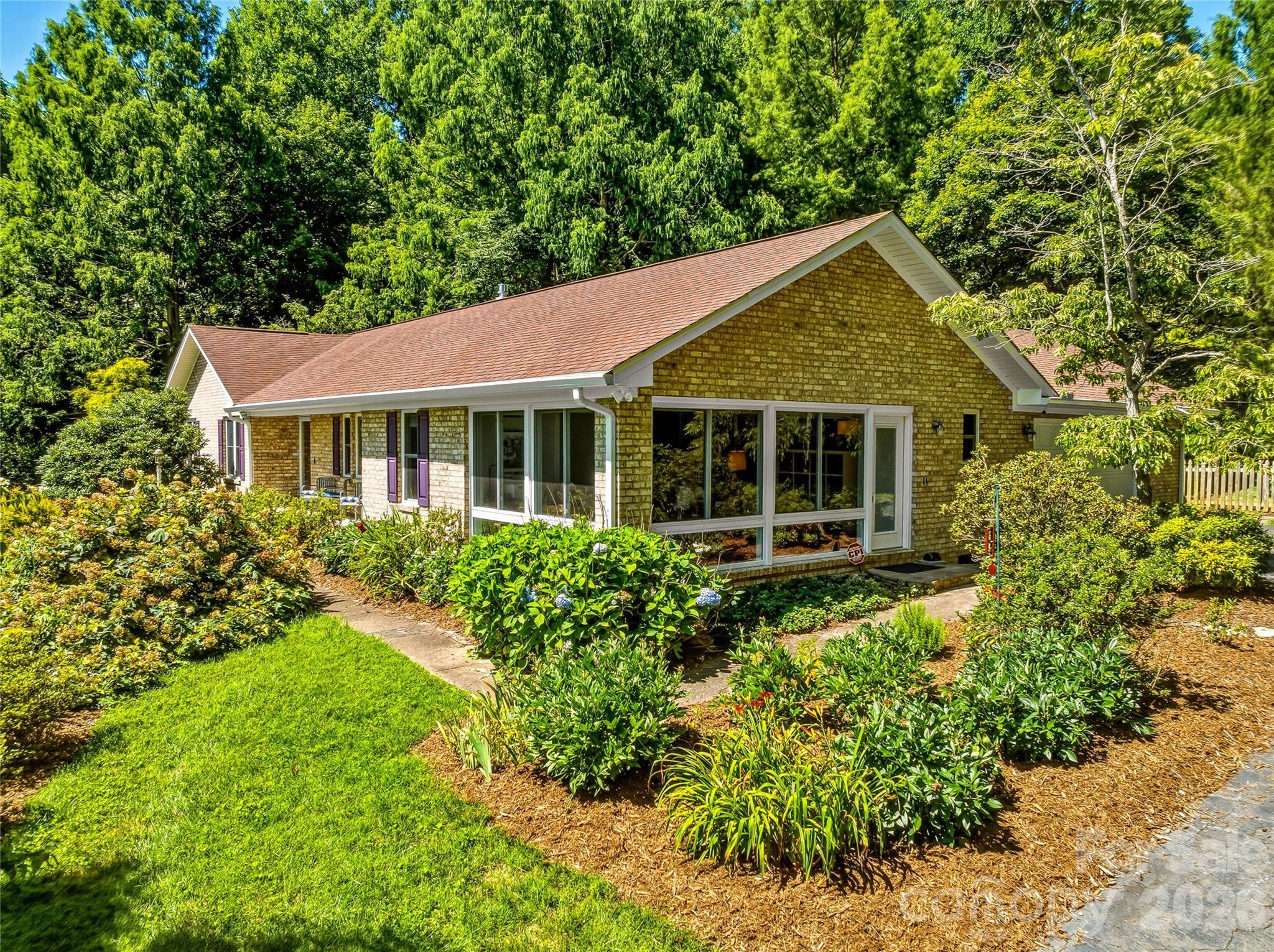 13 Ashley Road — Asheville