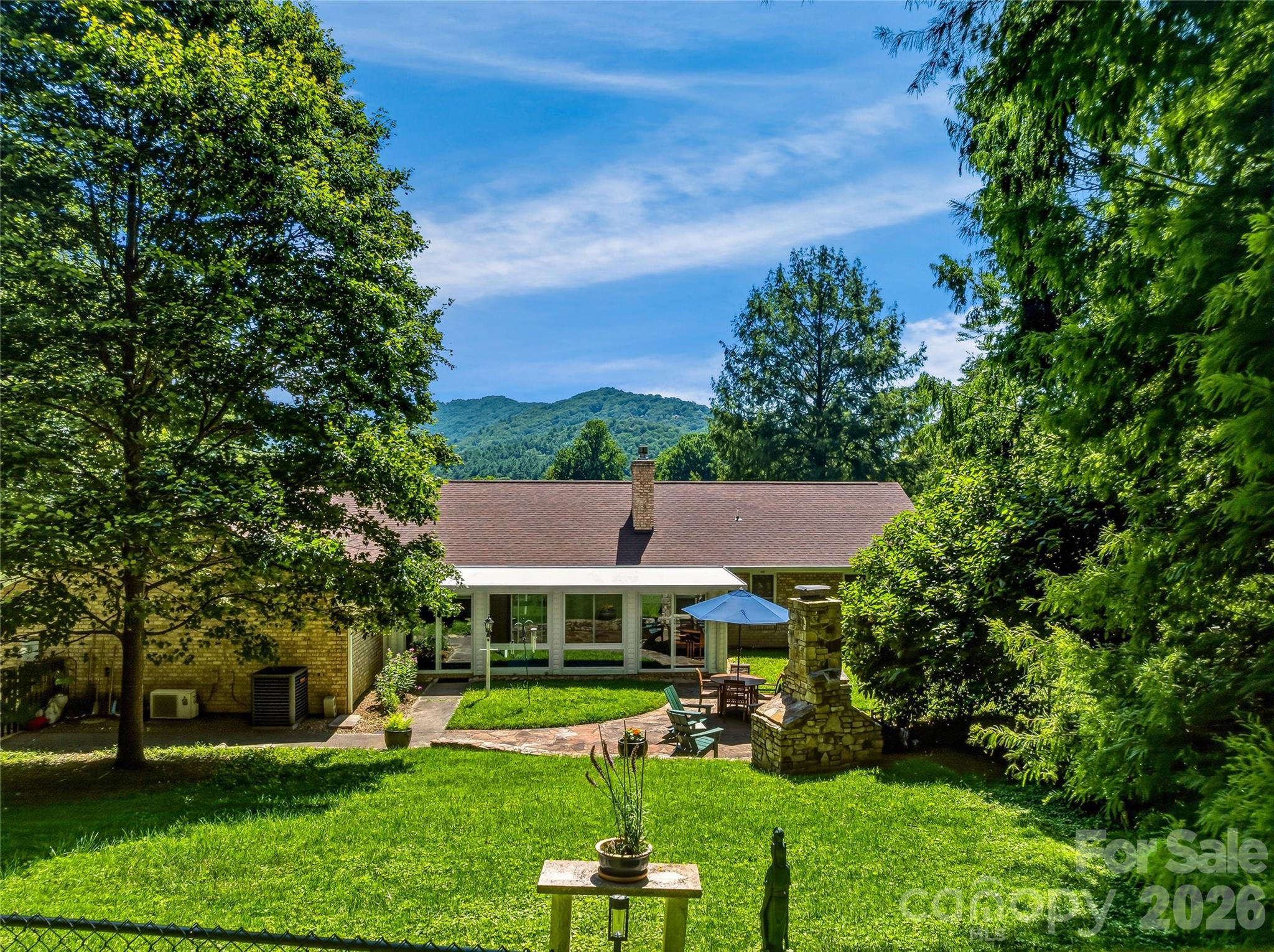 13 Ashley Road — Asheville