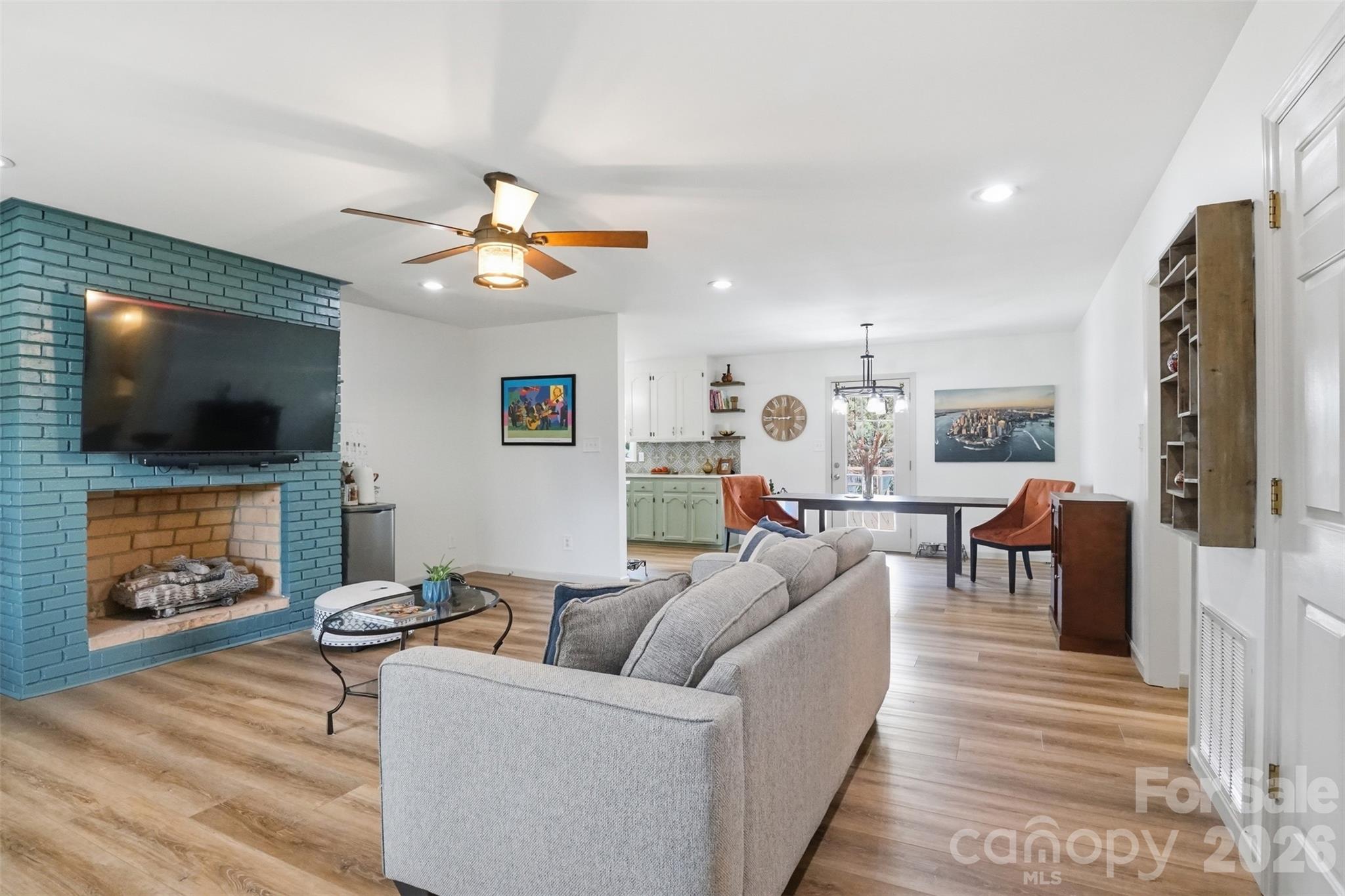 918 Tirzah Road — York
