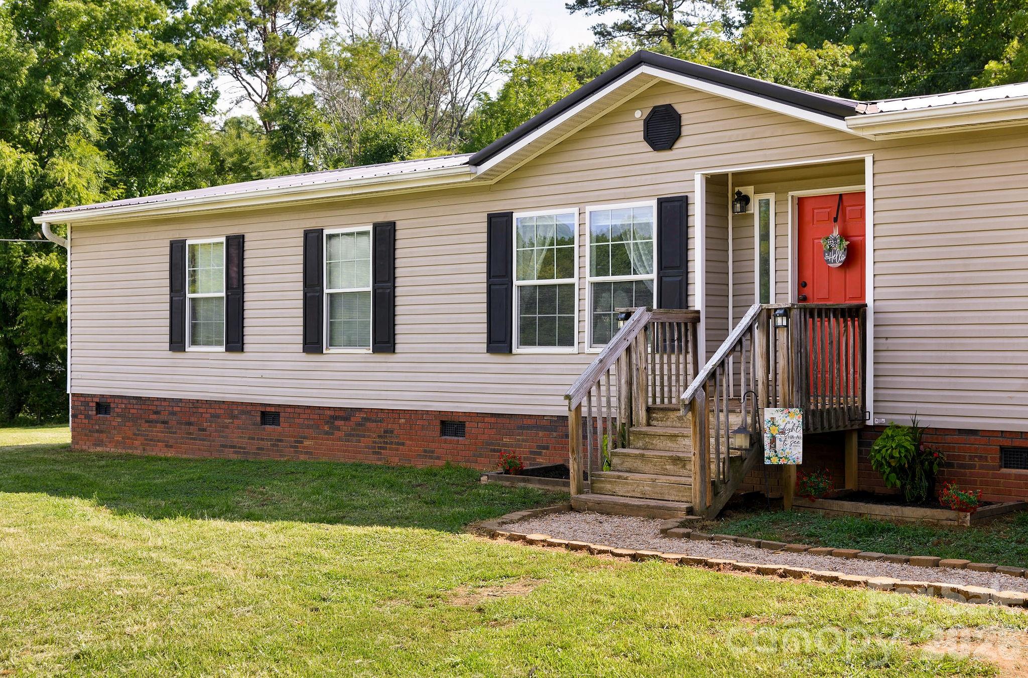 837 Joe Road — Mocksville