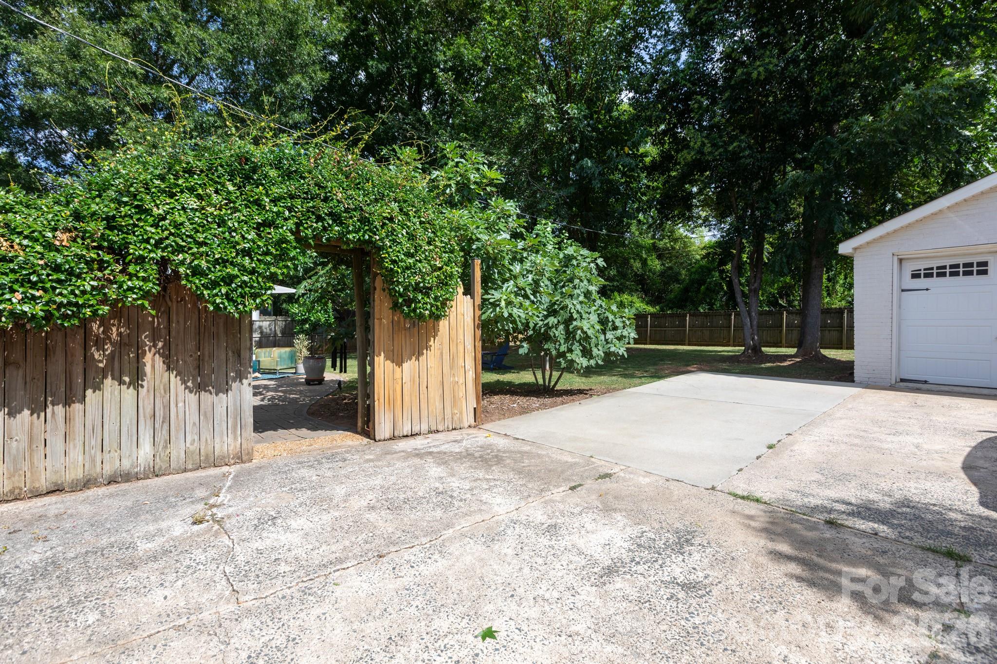 4031 Langhorne Avenue — Charlotte