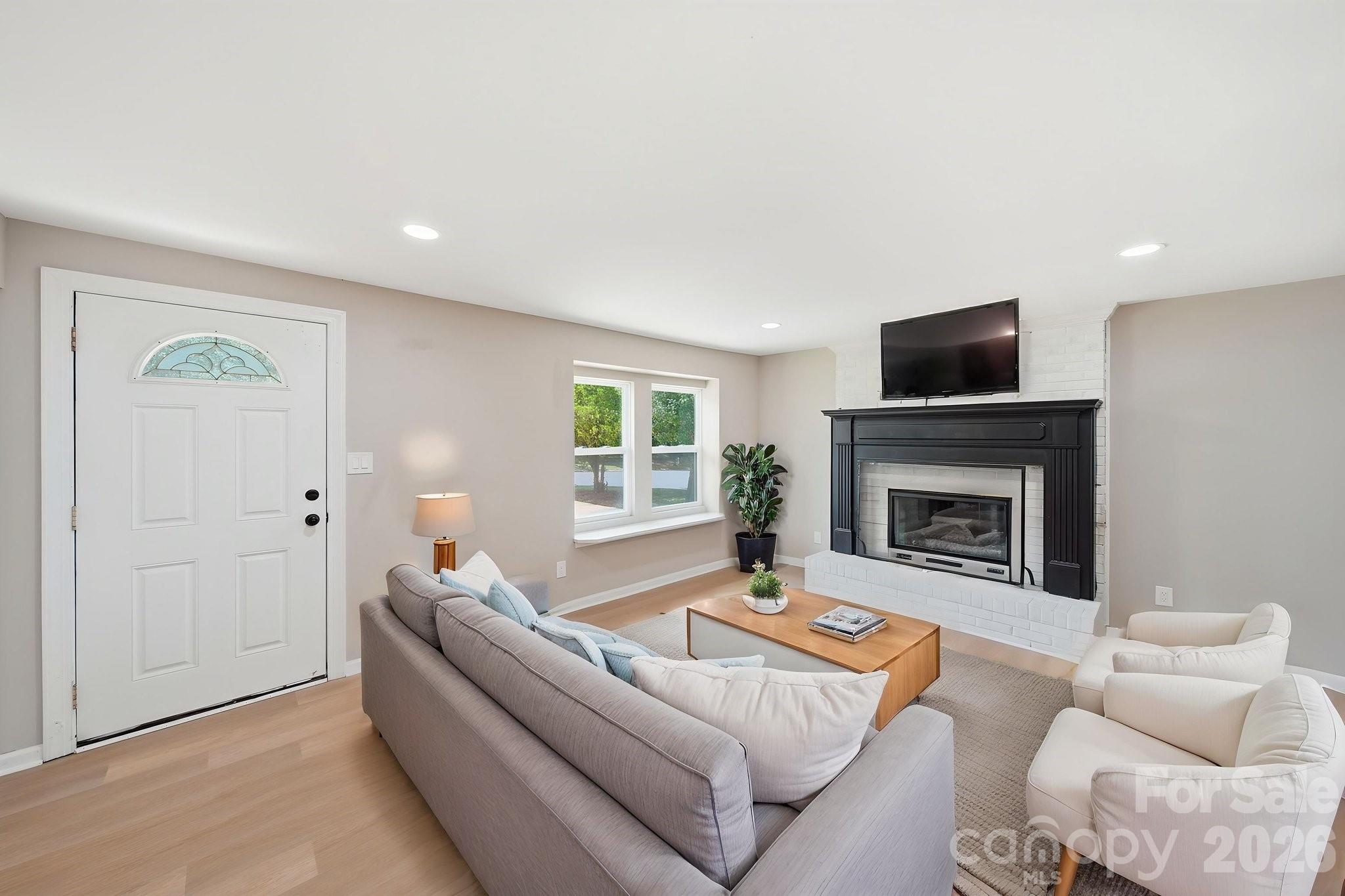 8114 Holly Hill Road — Charlotte