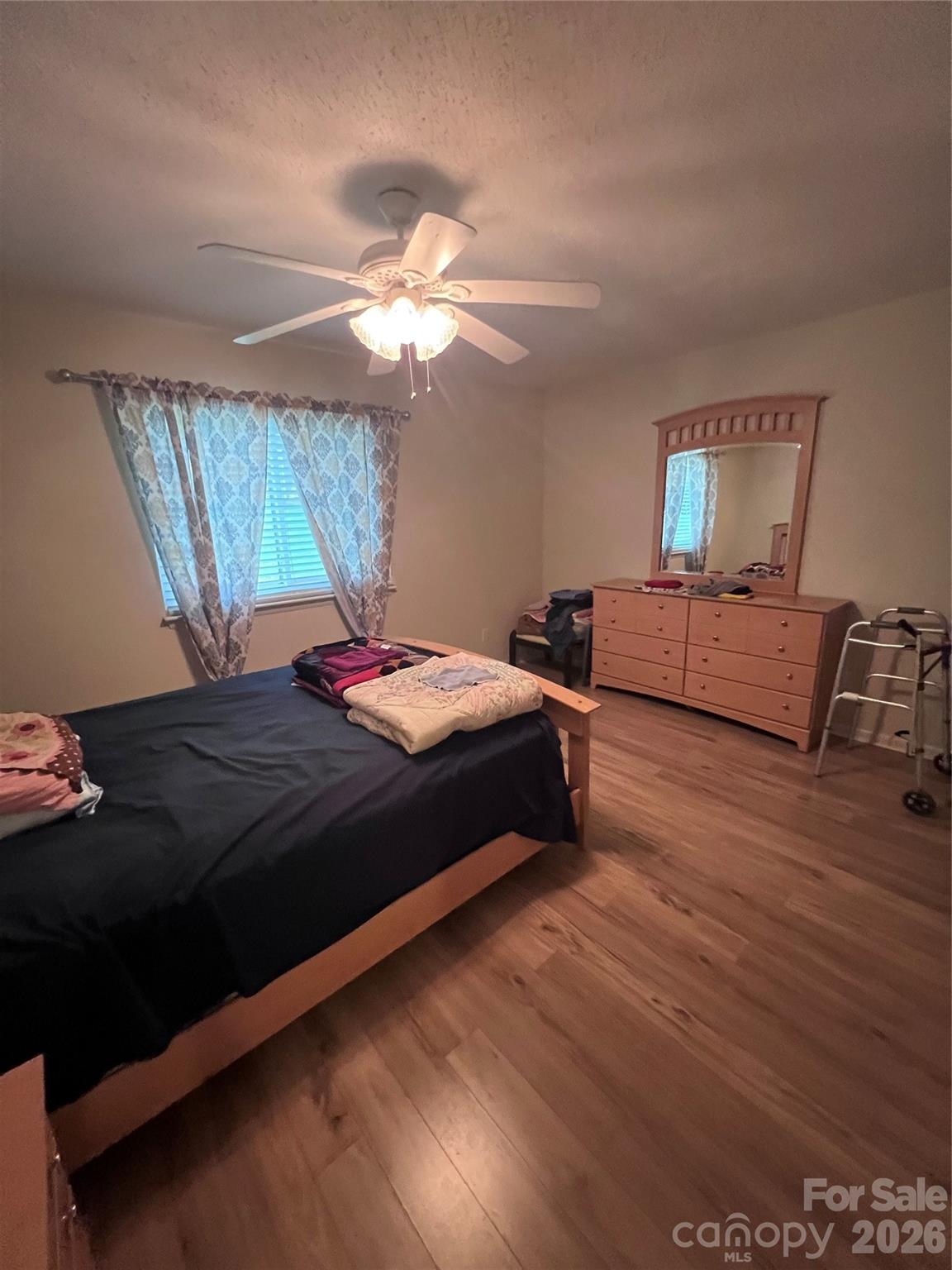 1050 Sardis Cove Drive — Charlotte