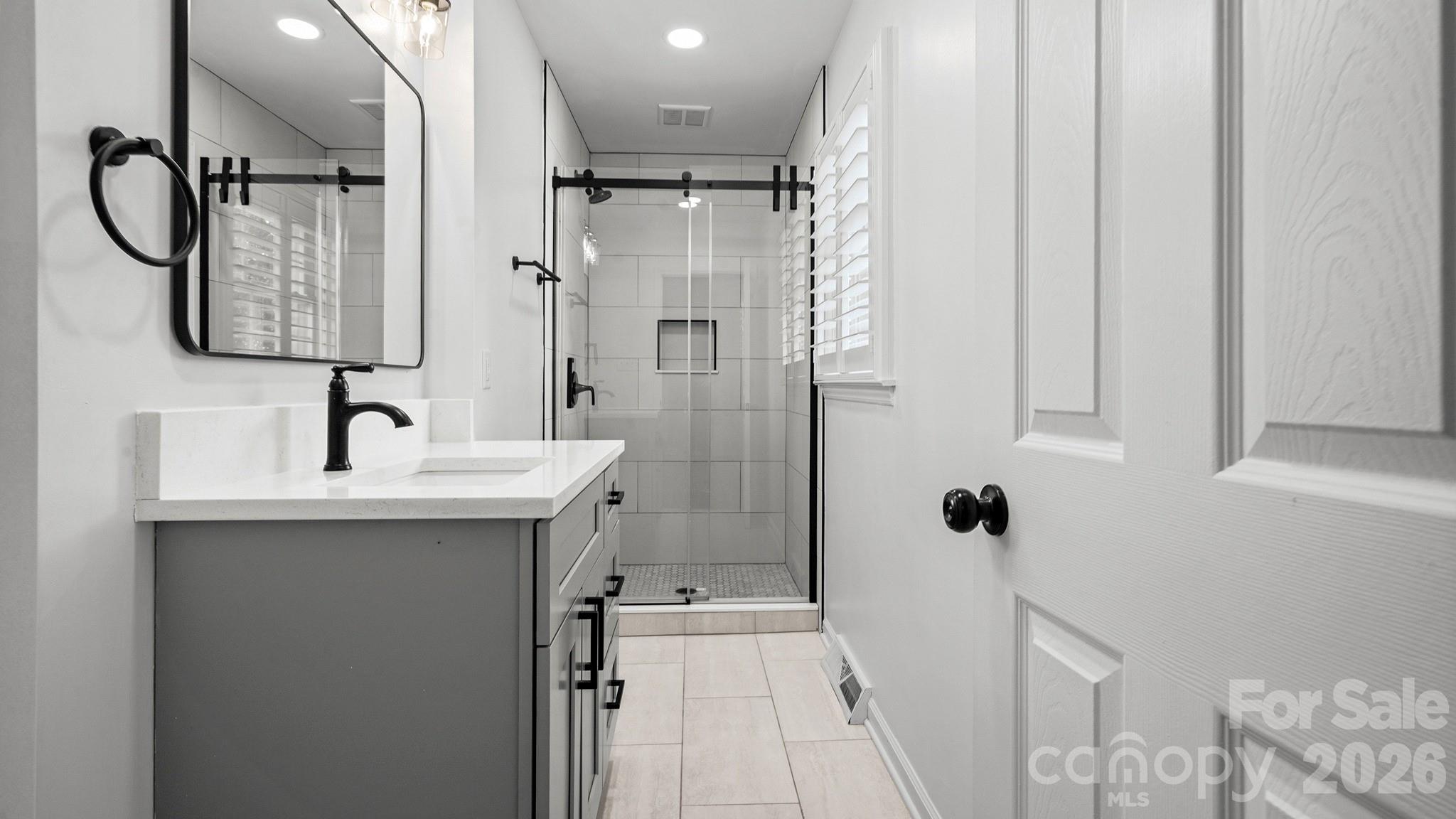 2222 Kings Drive — Gastonia