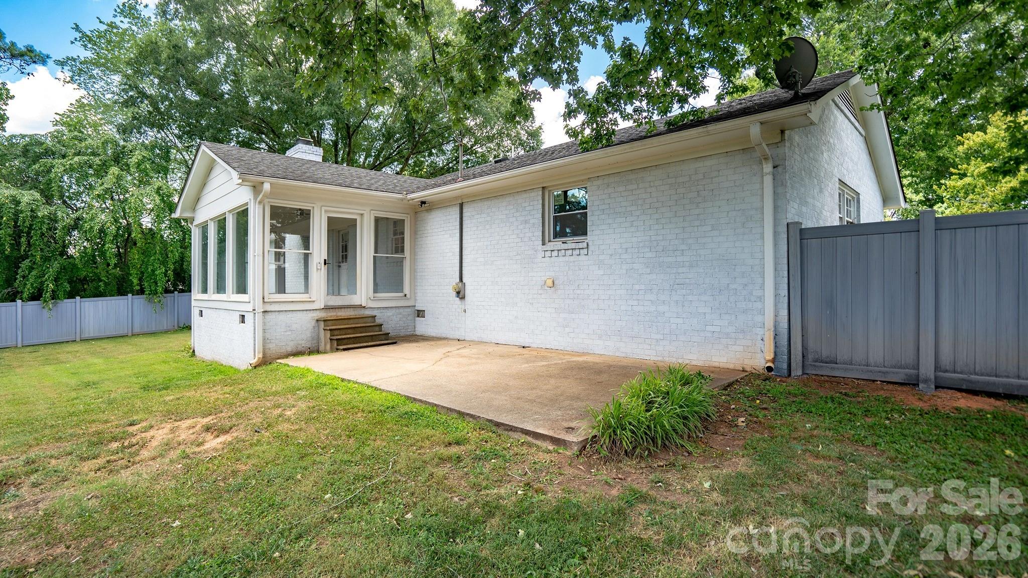 2222 Kings Drive — Gastonia