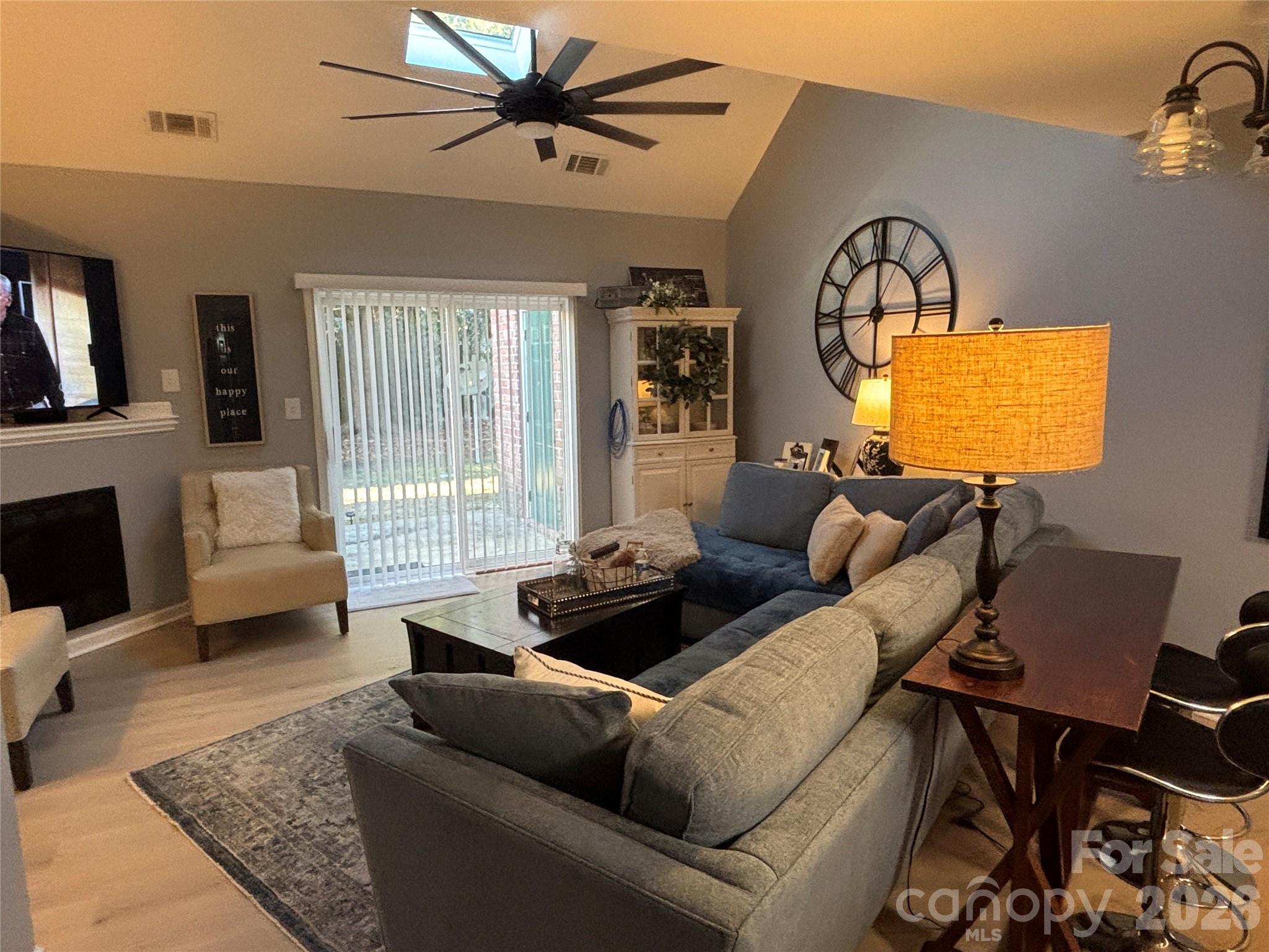 4804 College Road S #36 — Wilmington