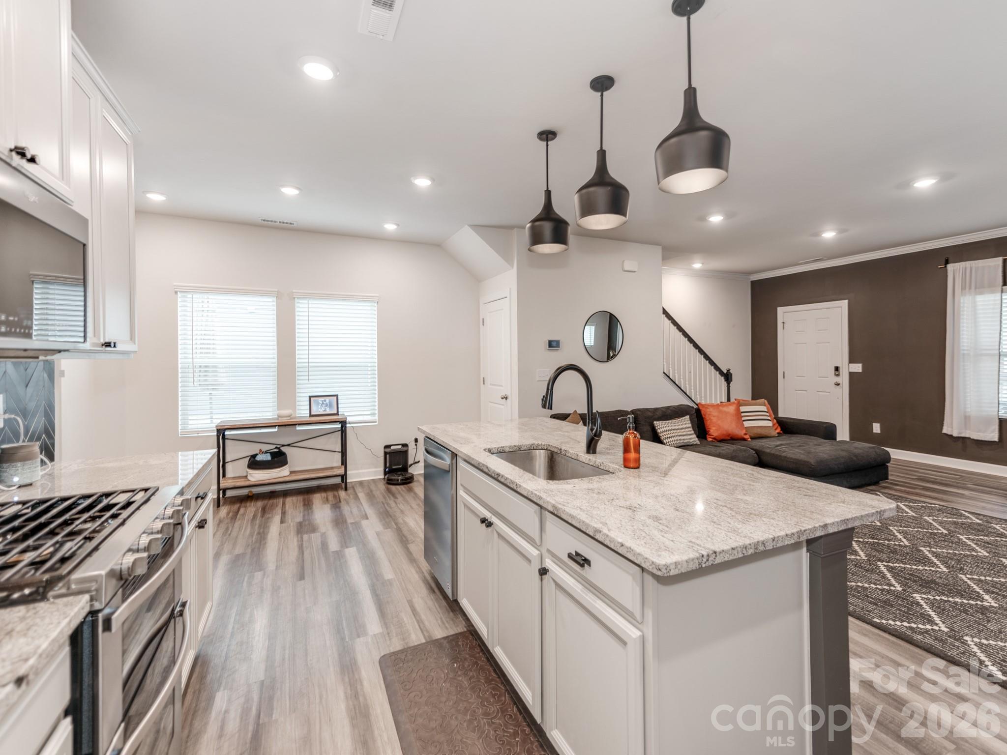 438 Nixon Road — Belmont