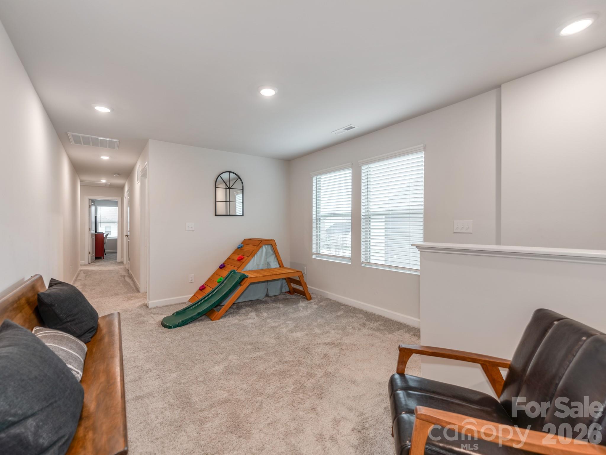 438 Nixon Road — Belmont