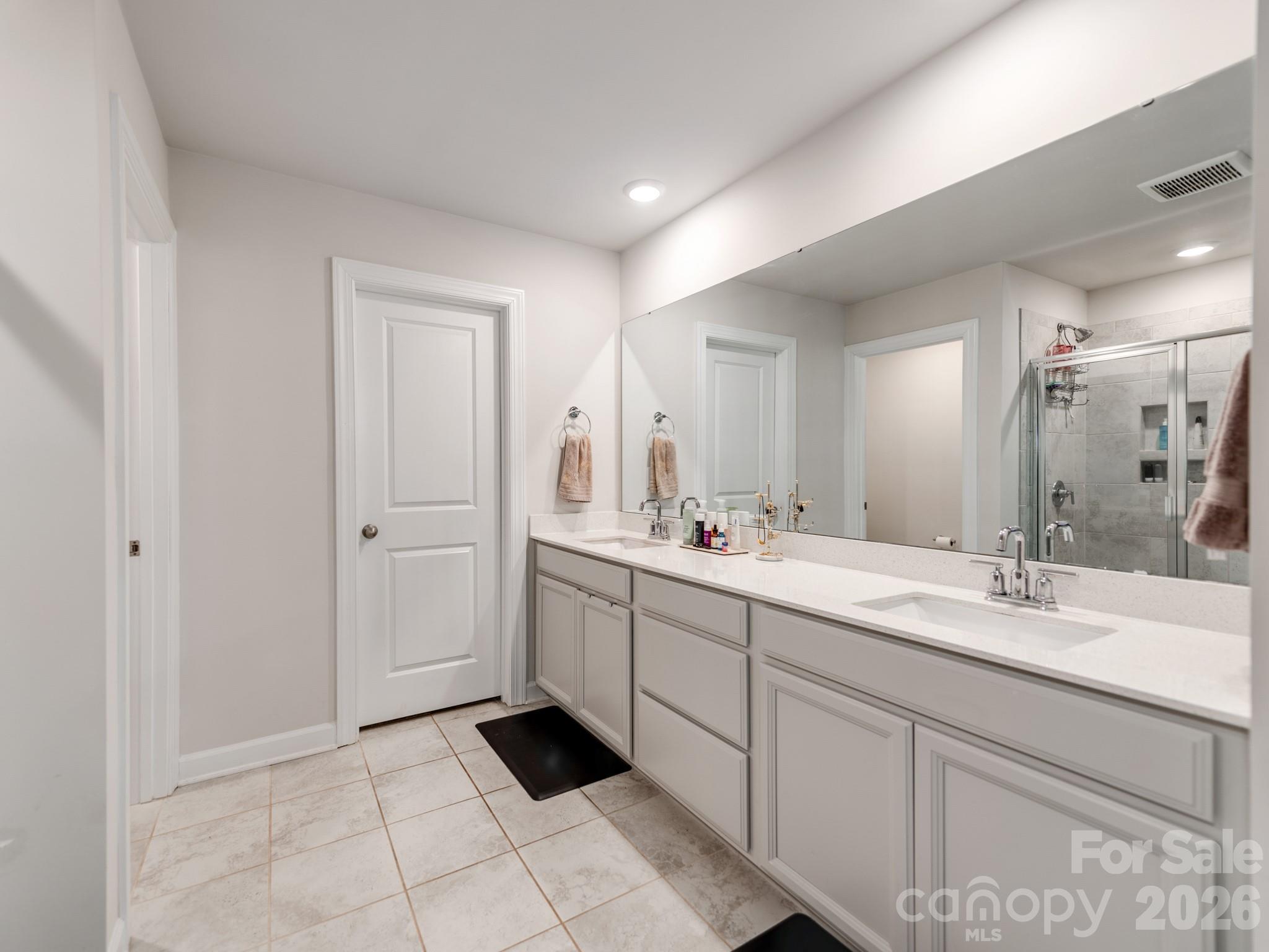 438 Nixon Road — Belmont