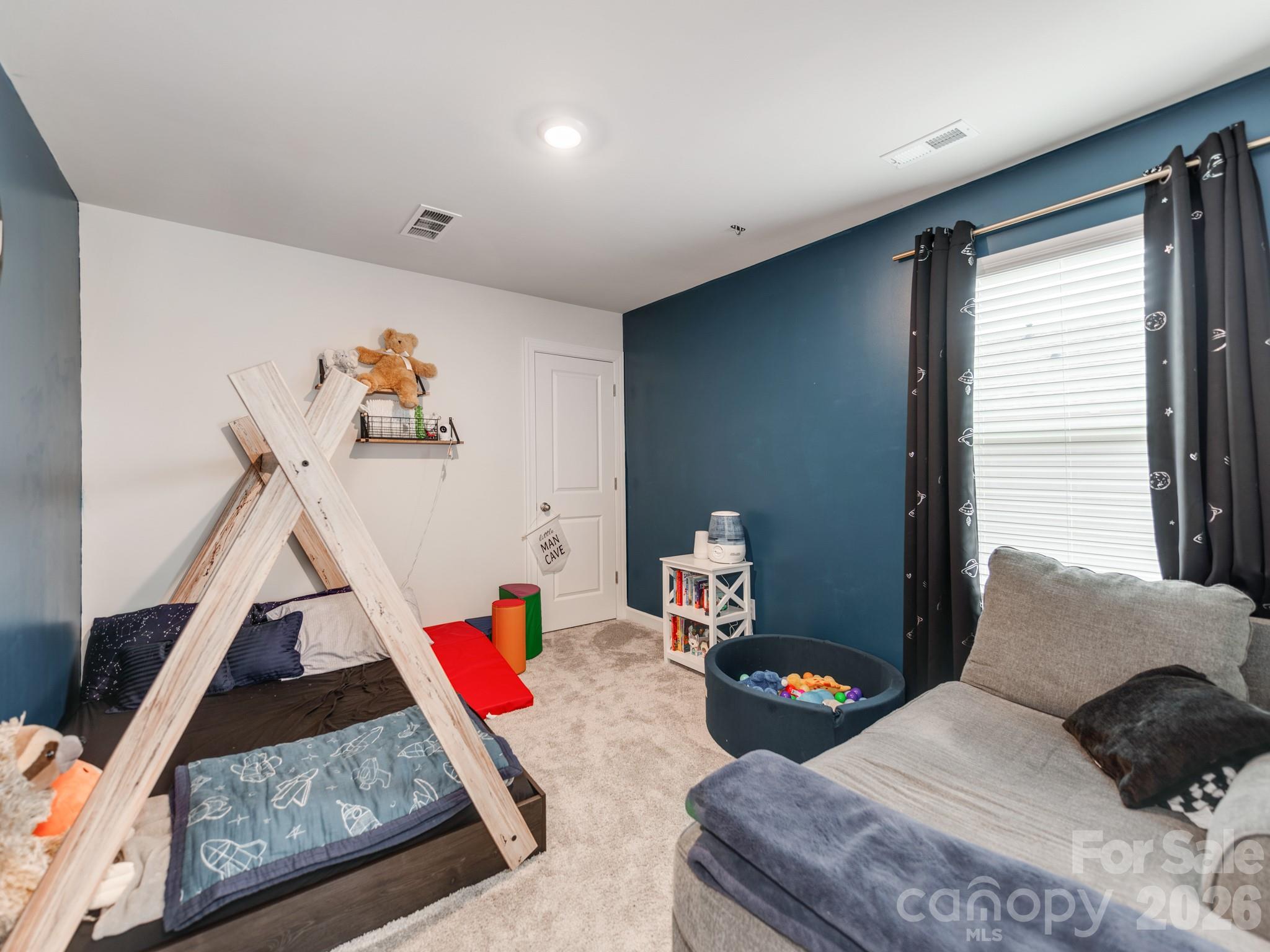 438 Nixon Road — Belmont