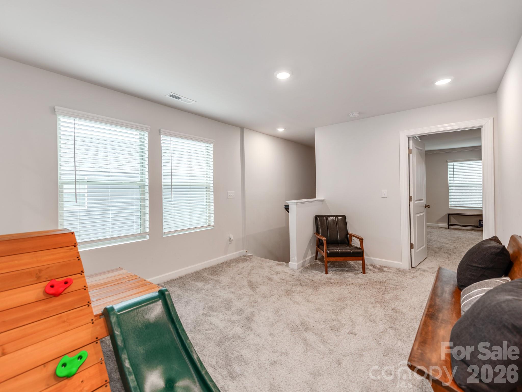 438 Nixon Road — Belmont
