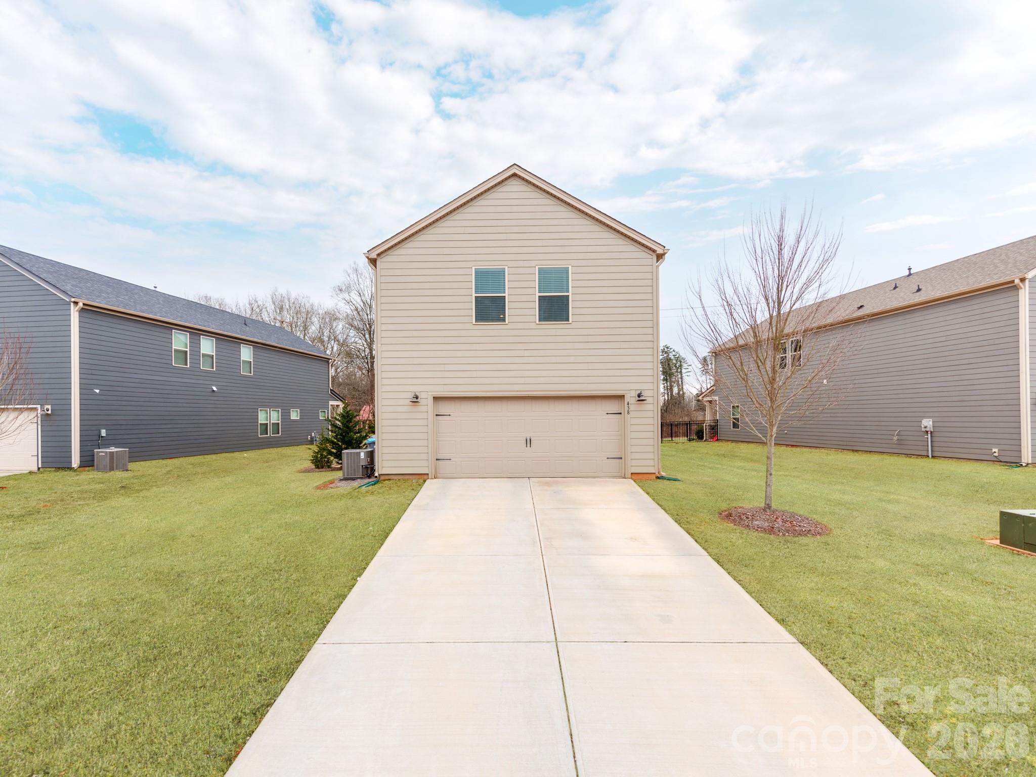 438 Nixon Road — Belmont