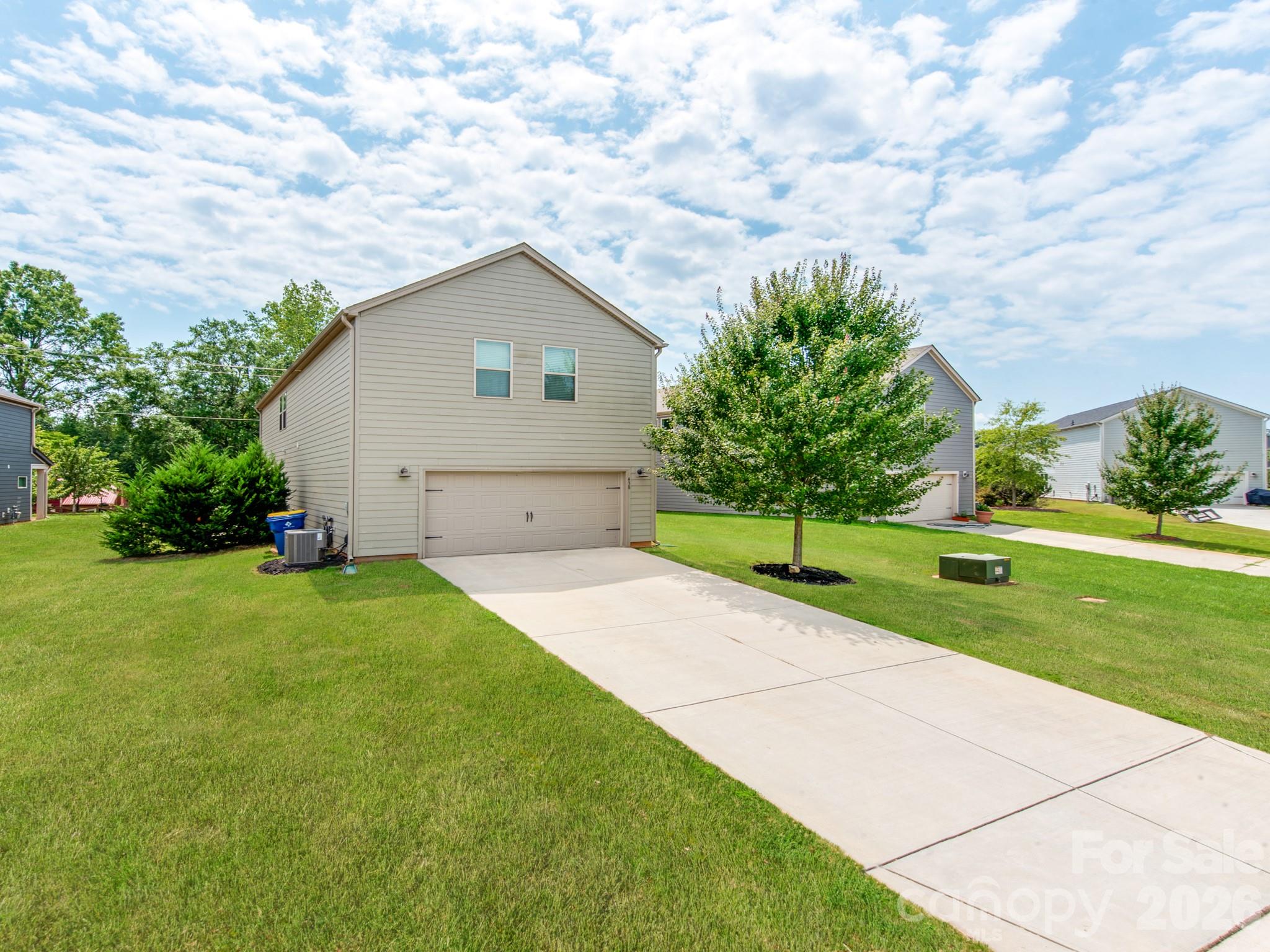 438 Nixon Road — Belmont