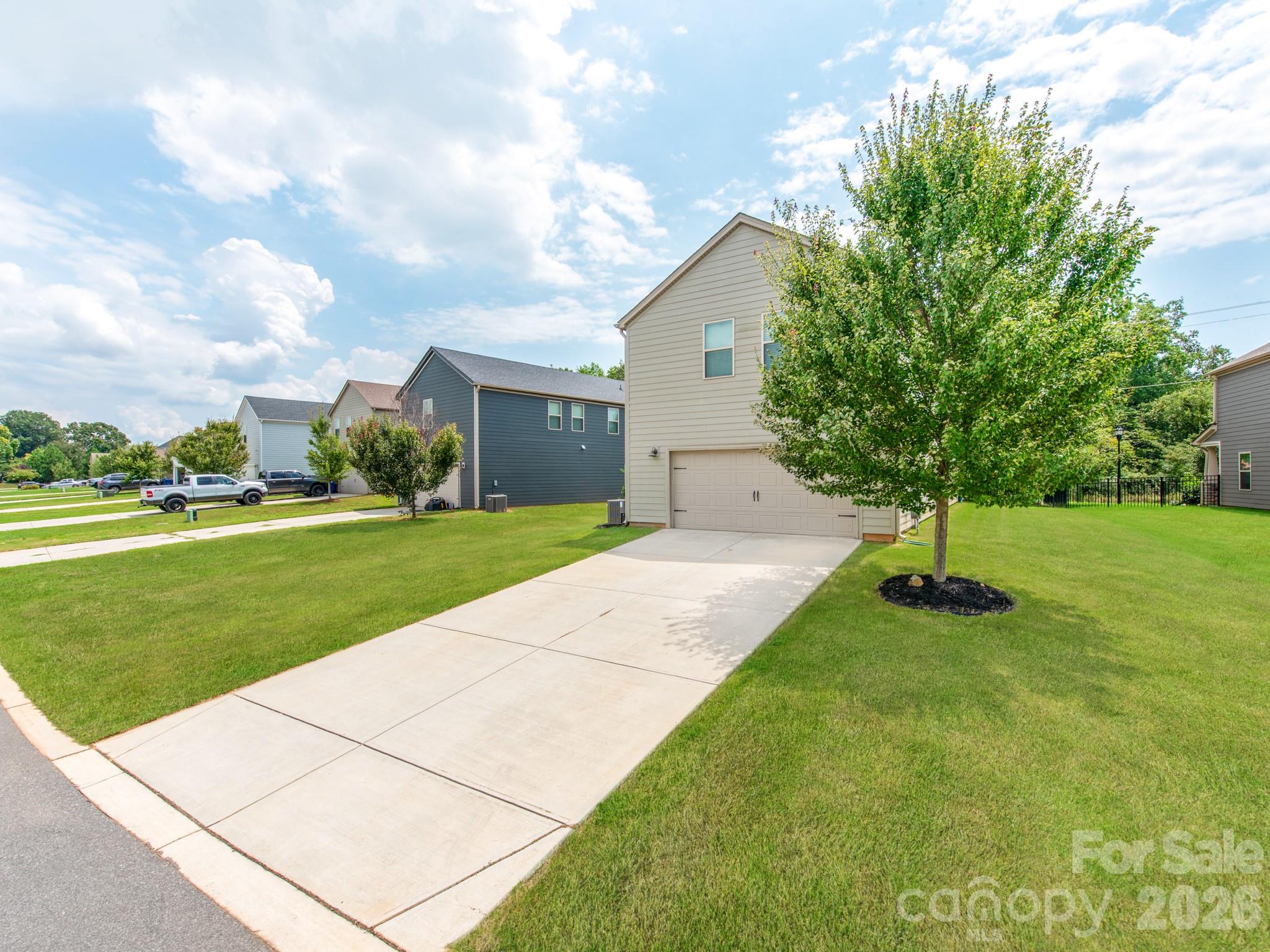 438 Nixon Road — Belmont