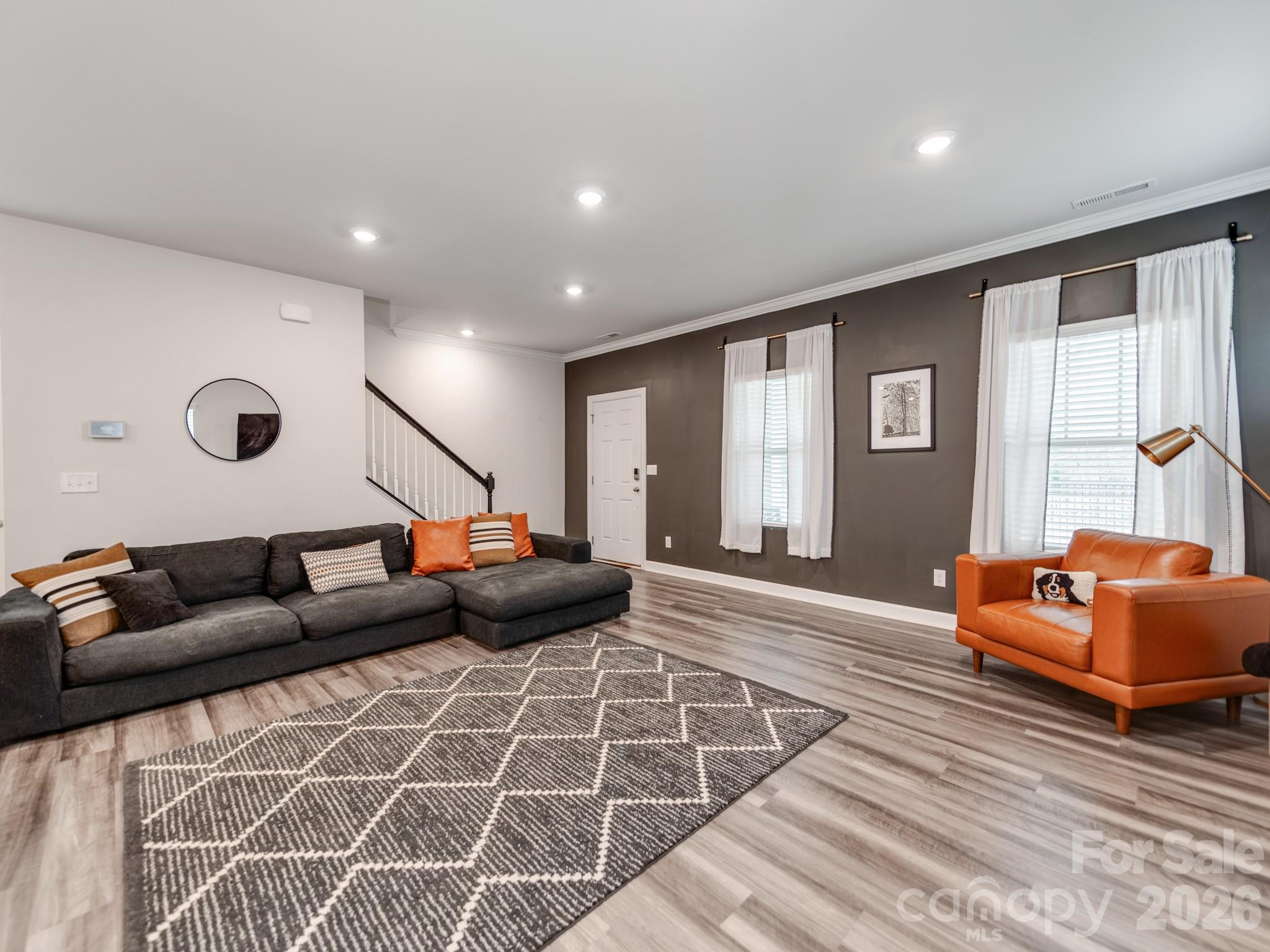438 Nixon Road — Belmont