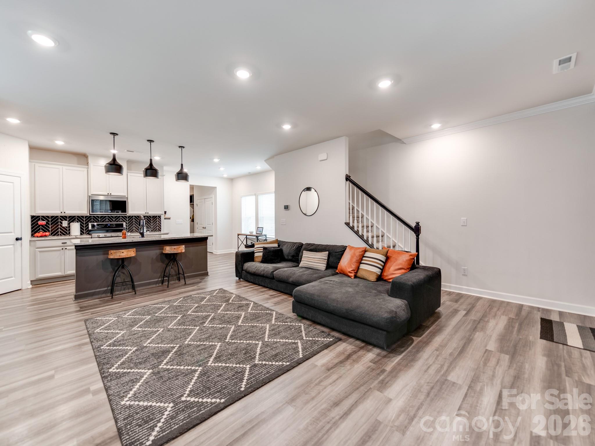 438 Nixon Road — Belmont