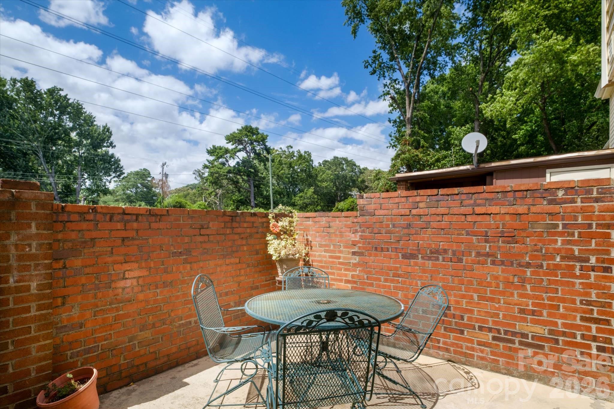 6810 Farmingdale Drive #D — Charlotte