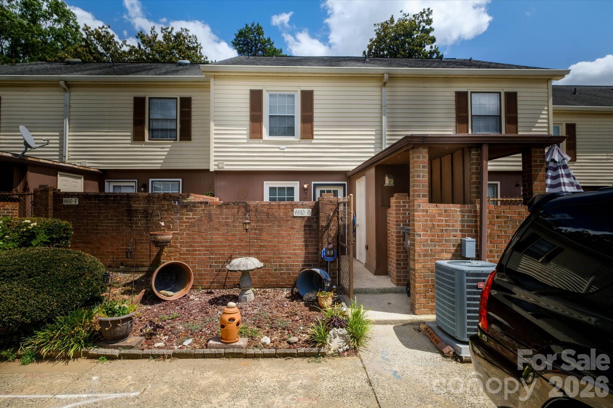 6810 Farmingdale Drive #D — Charlotte