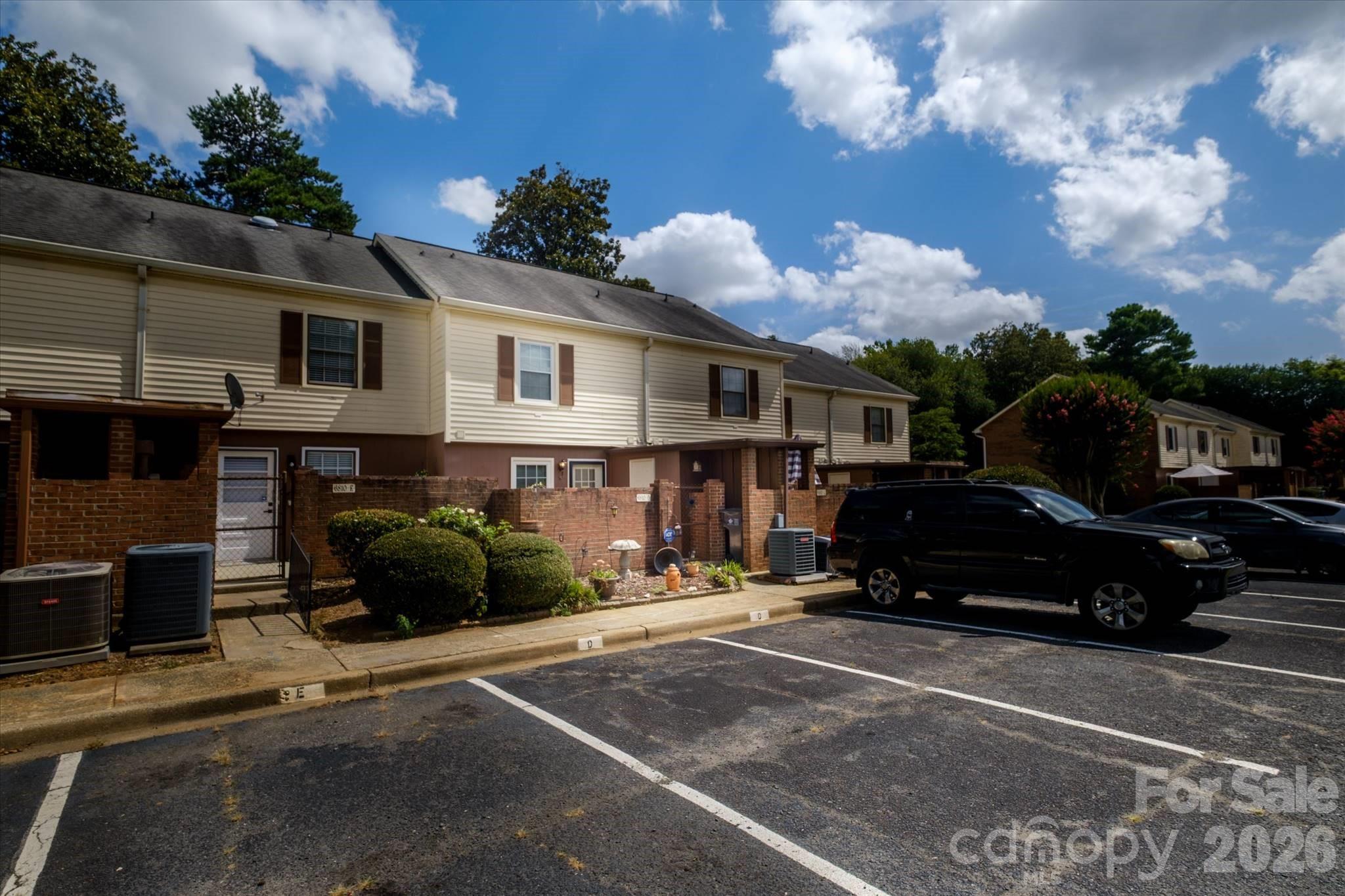 6810 Farmingdale Drive #D — Charlotte