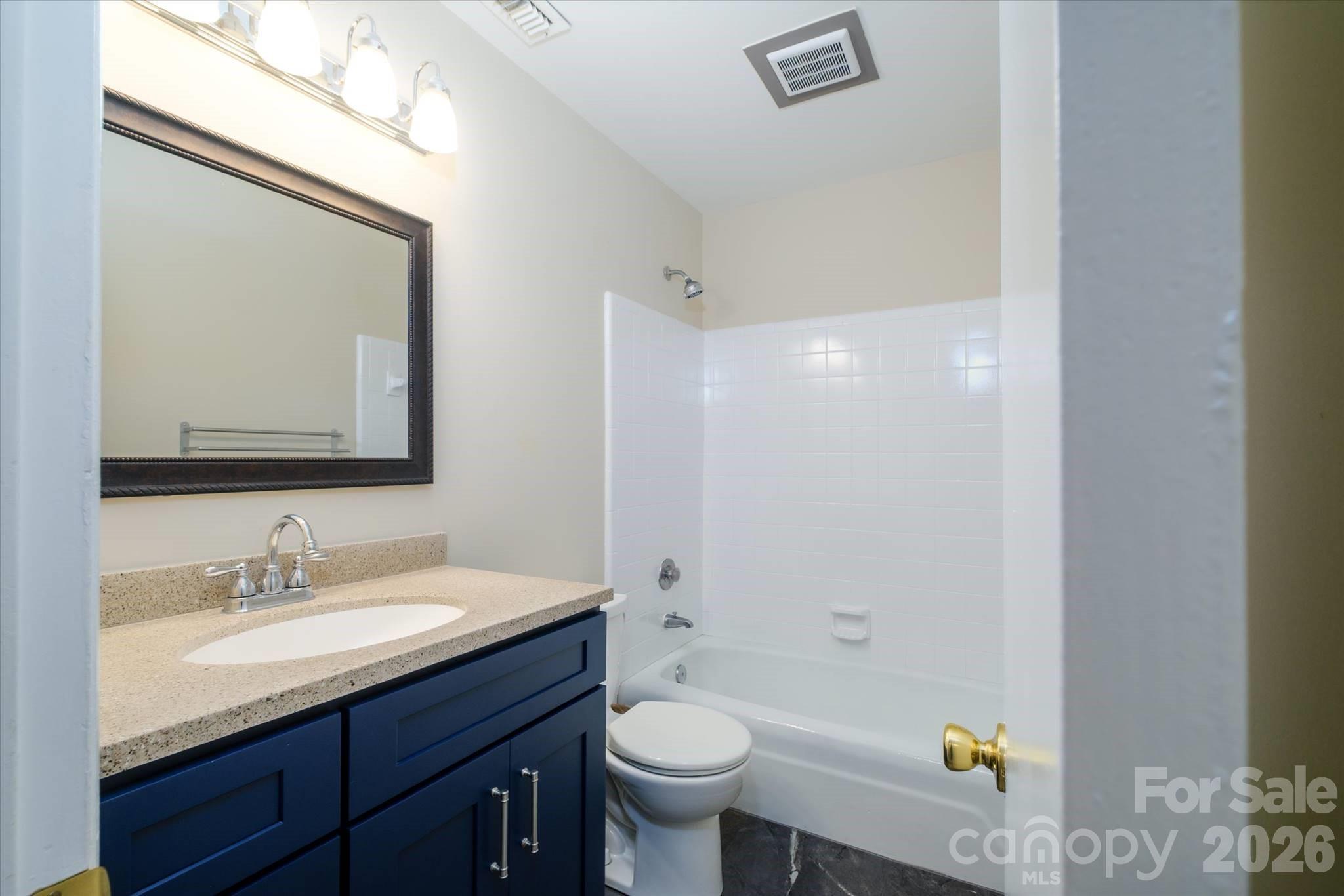 6810 Farmingdale Drive #D — Charlotte