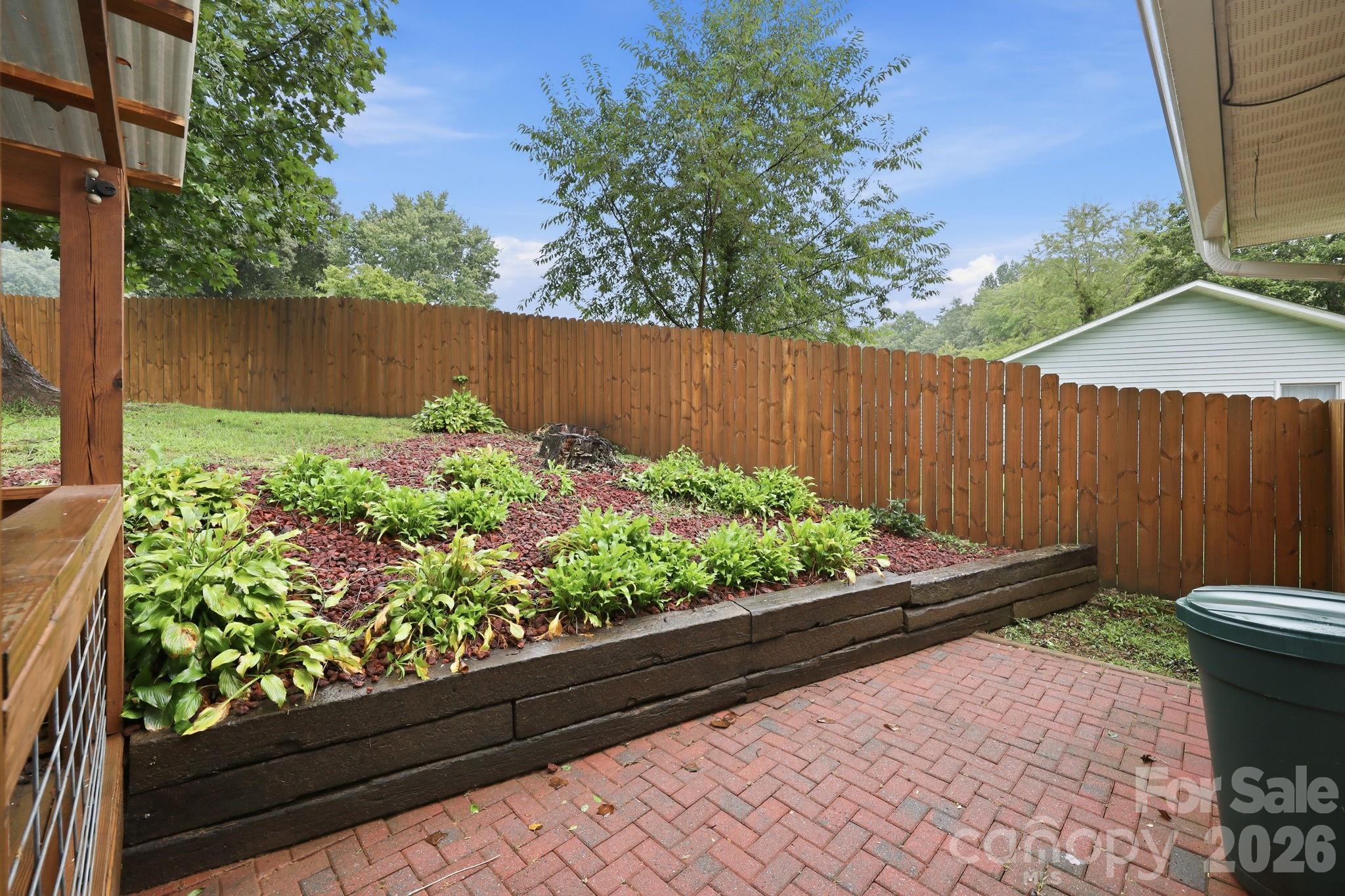 62 Hunters Field Lane — Mills River