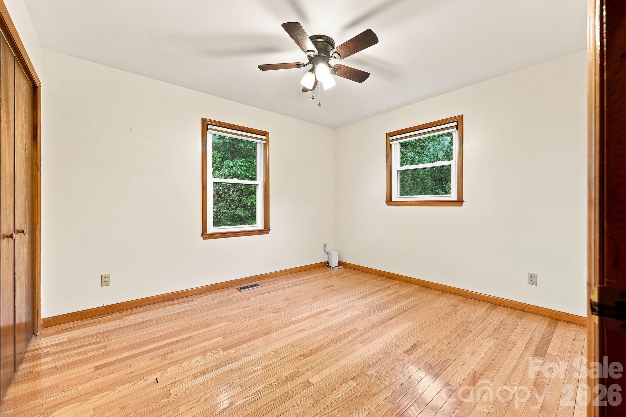 62 Hunters Field Lane — Mills River