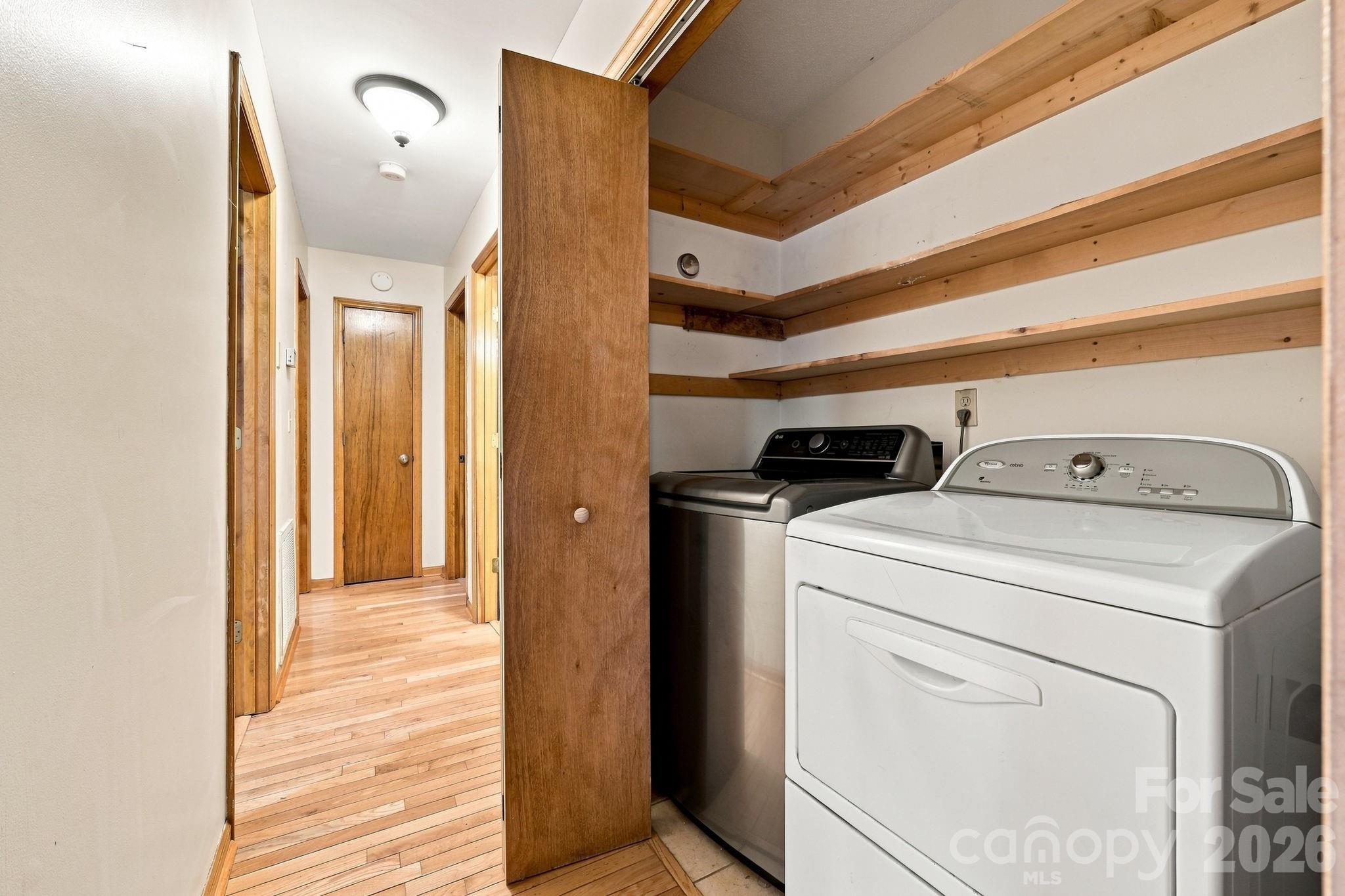 62 Hunters Field Lane — Mills River