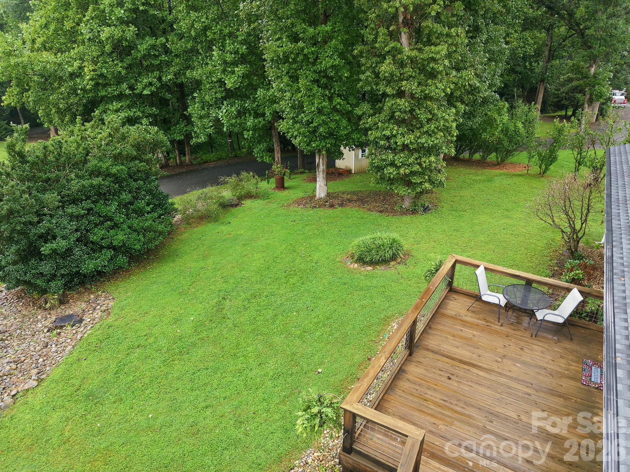 62 Hunters Field Lane — Mills River