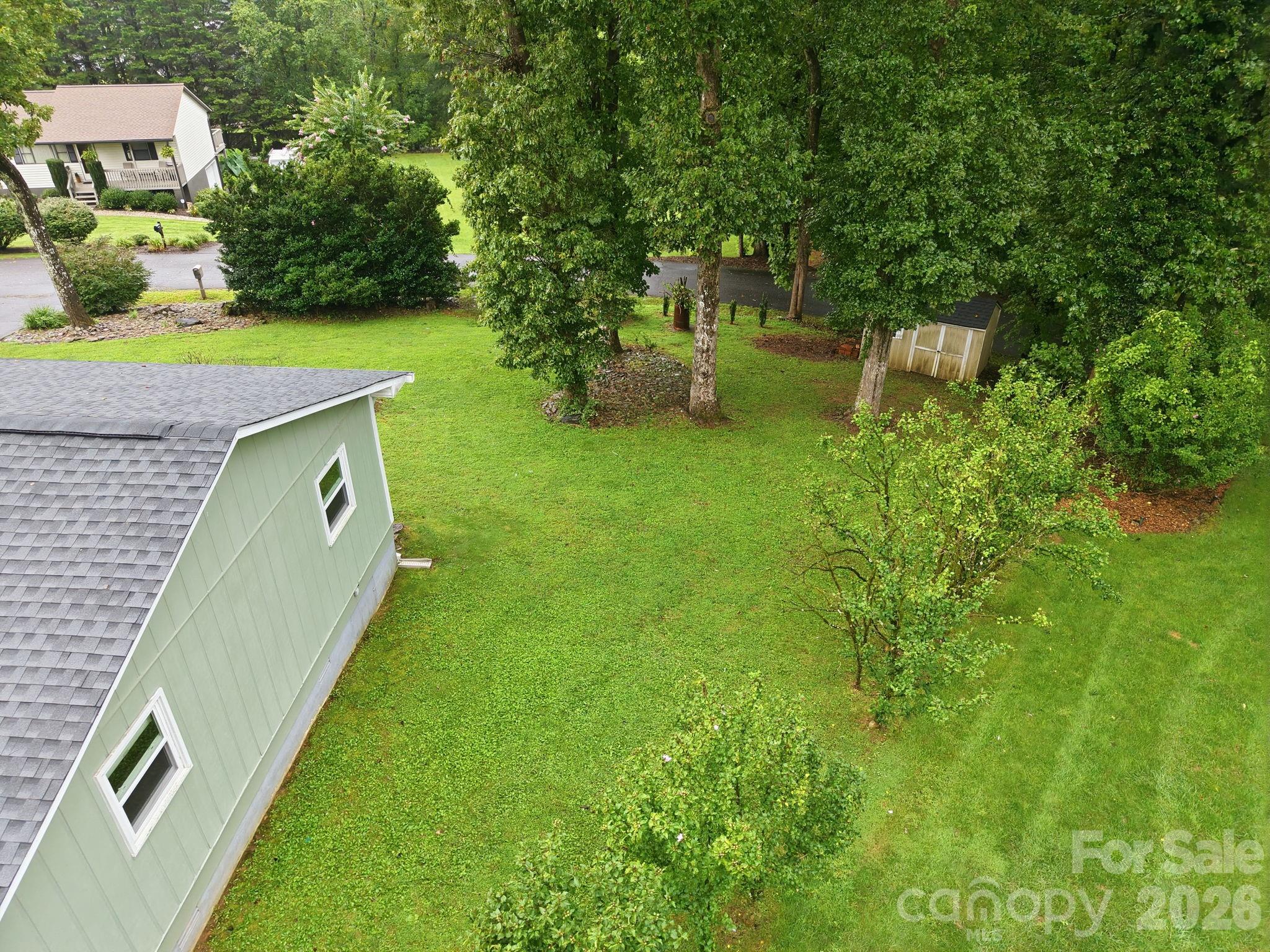 62 Hunters Field Lane — Mills River