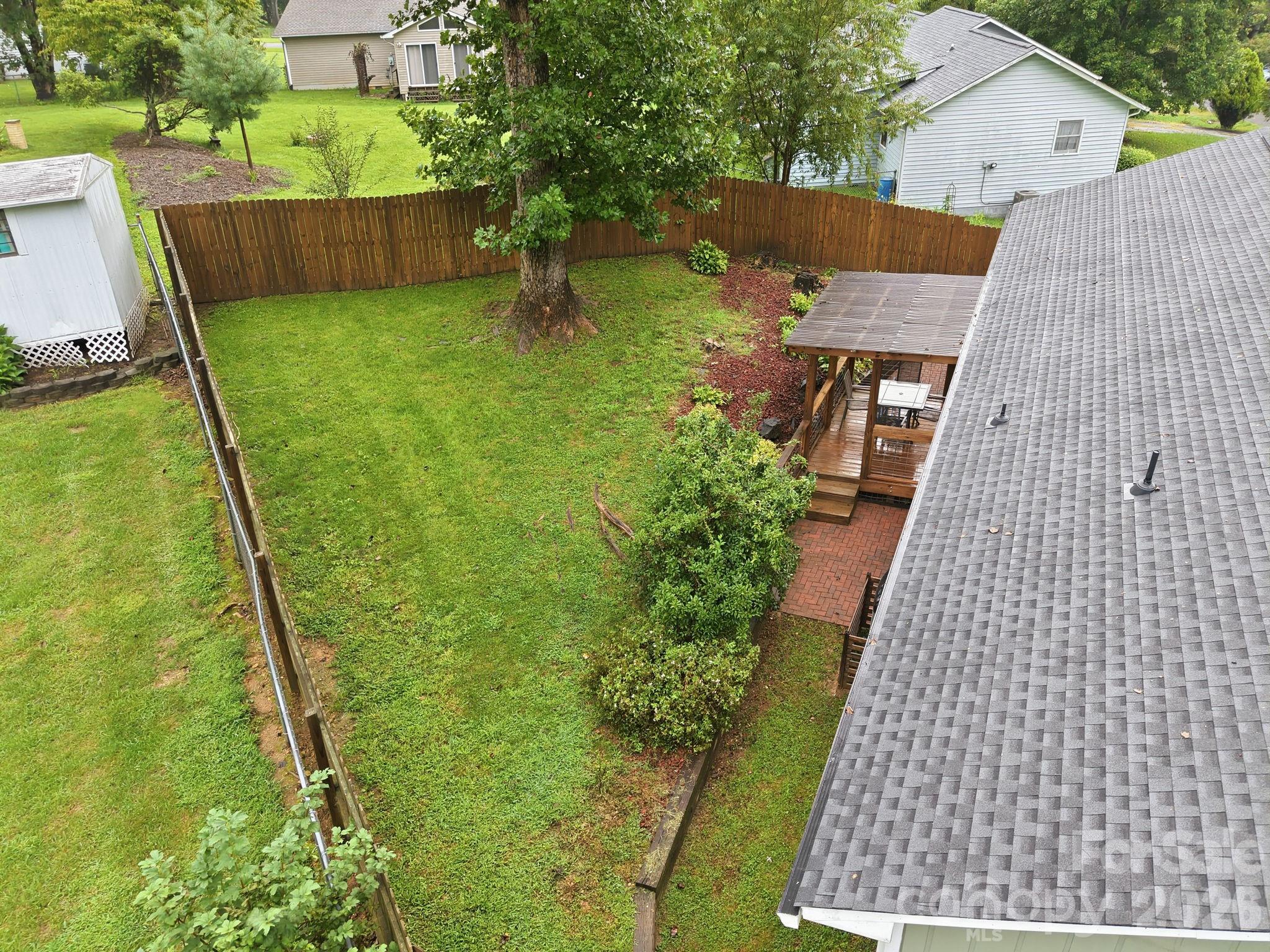 62 Hunters Field Lane — Mills River