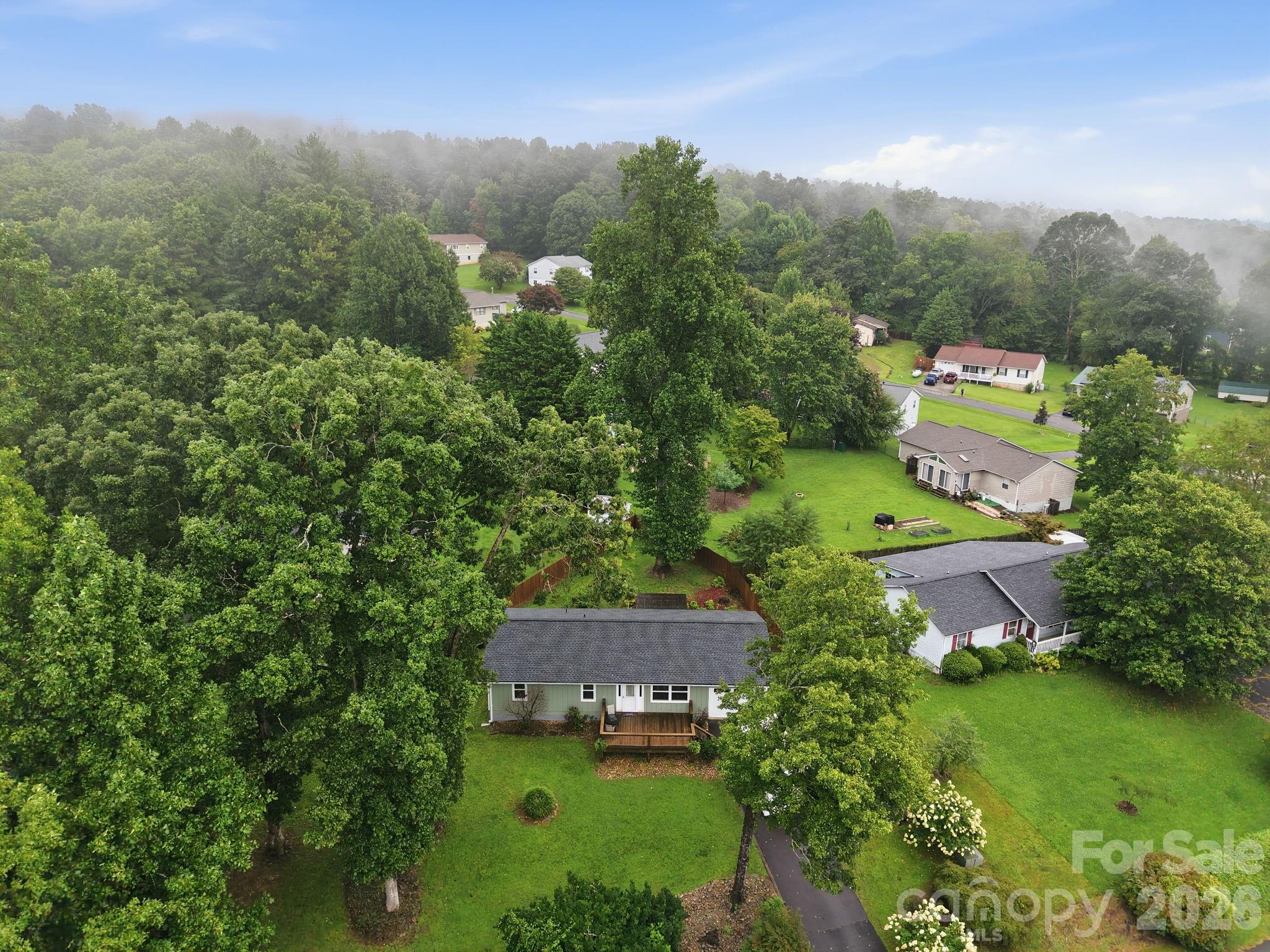 62 Hunters Field Lane — Mills River