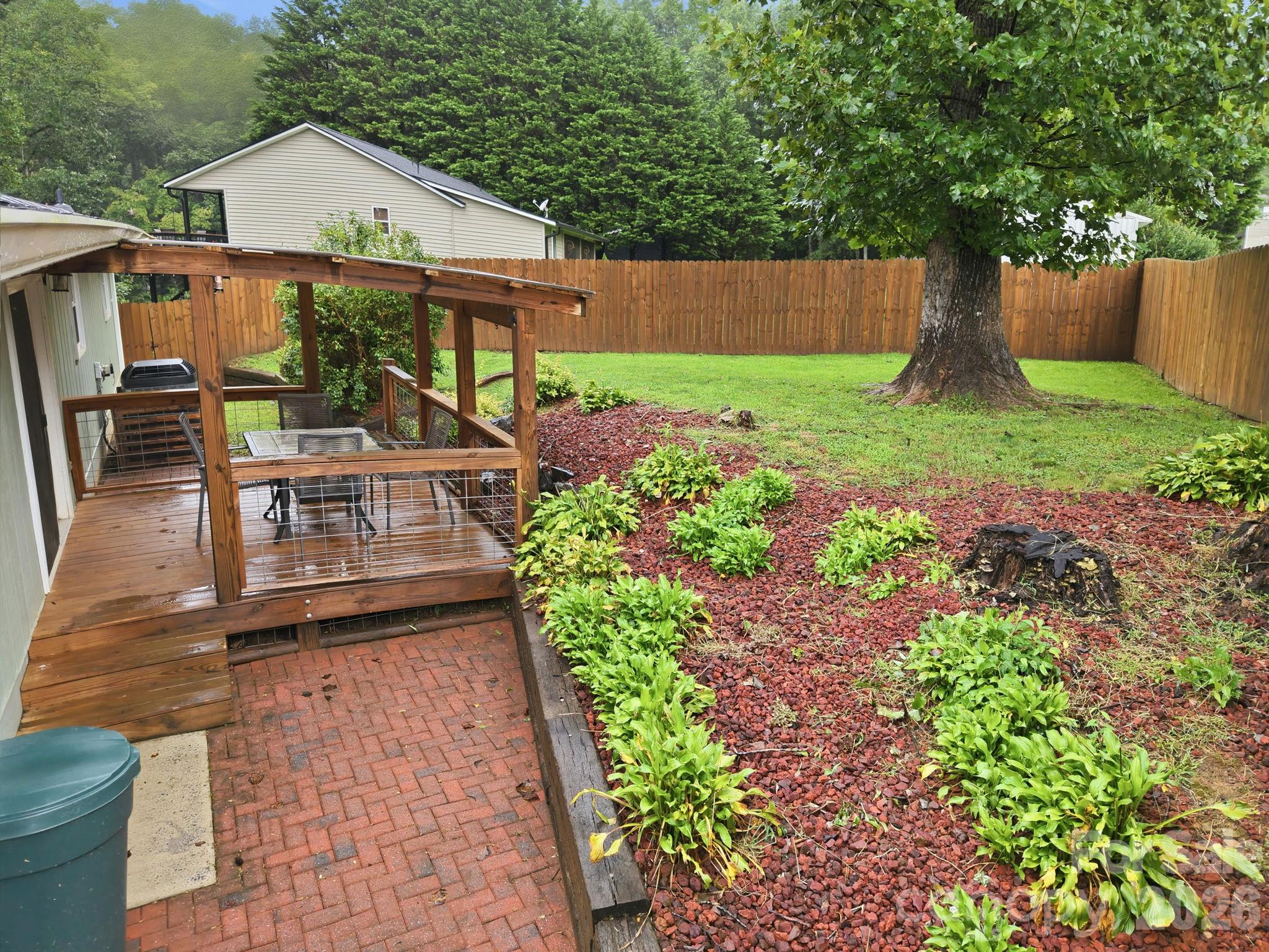 62 Hunters Field Lane — Mills River