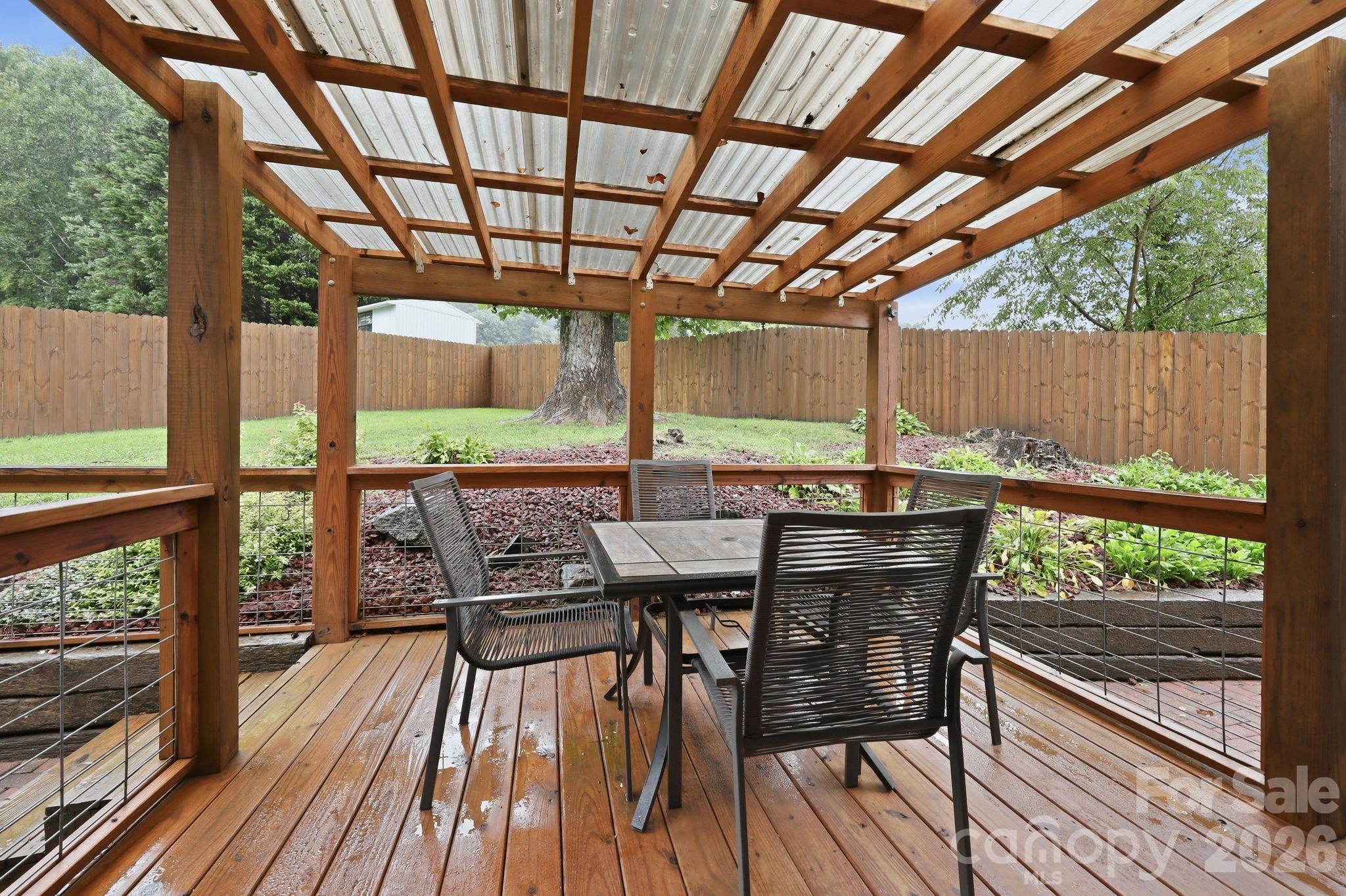 62 Hunters Field Lane — Mills River