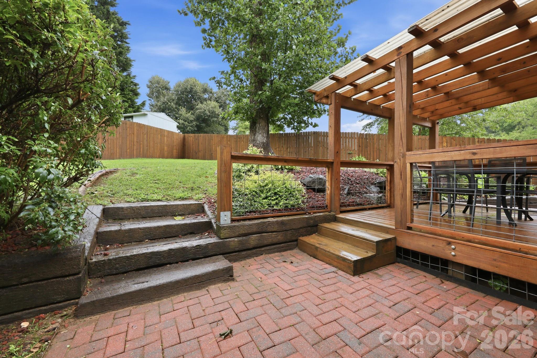 62 Hunters Field Lane — Mills River