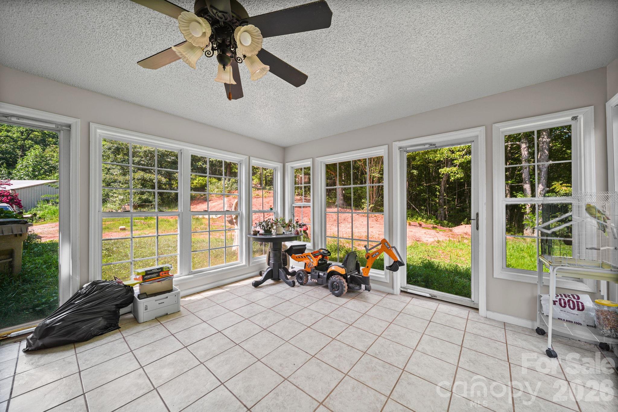 6643 Wards Gap Road — Casar
