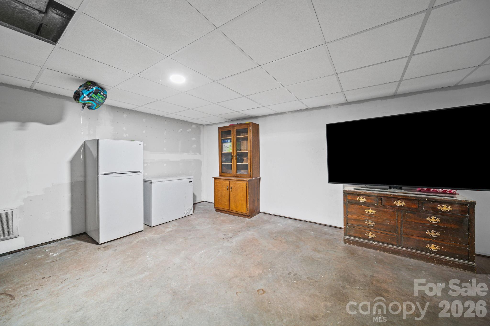 6643 Wards Gap Road — Casar