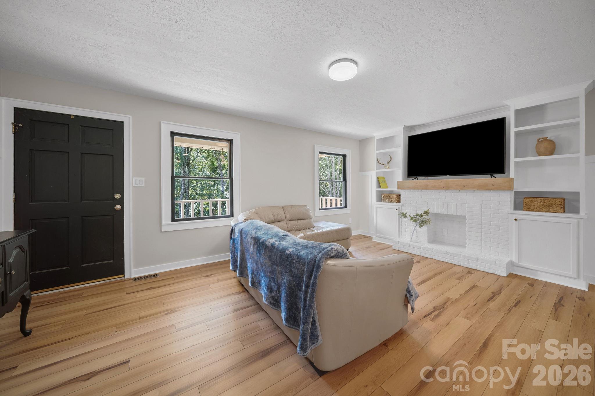 6643 Wards Gap Road — Casar