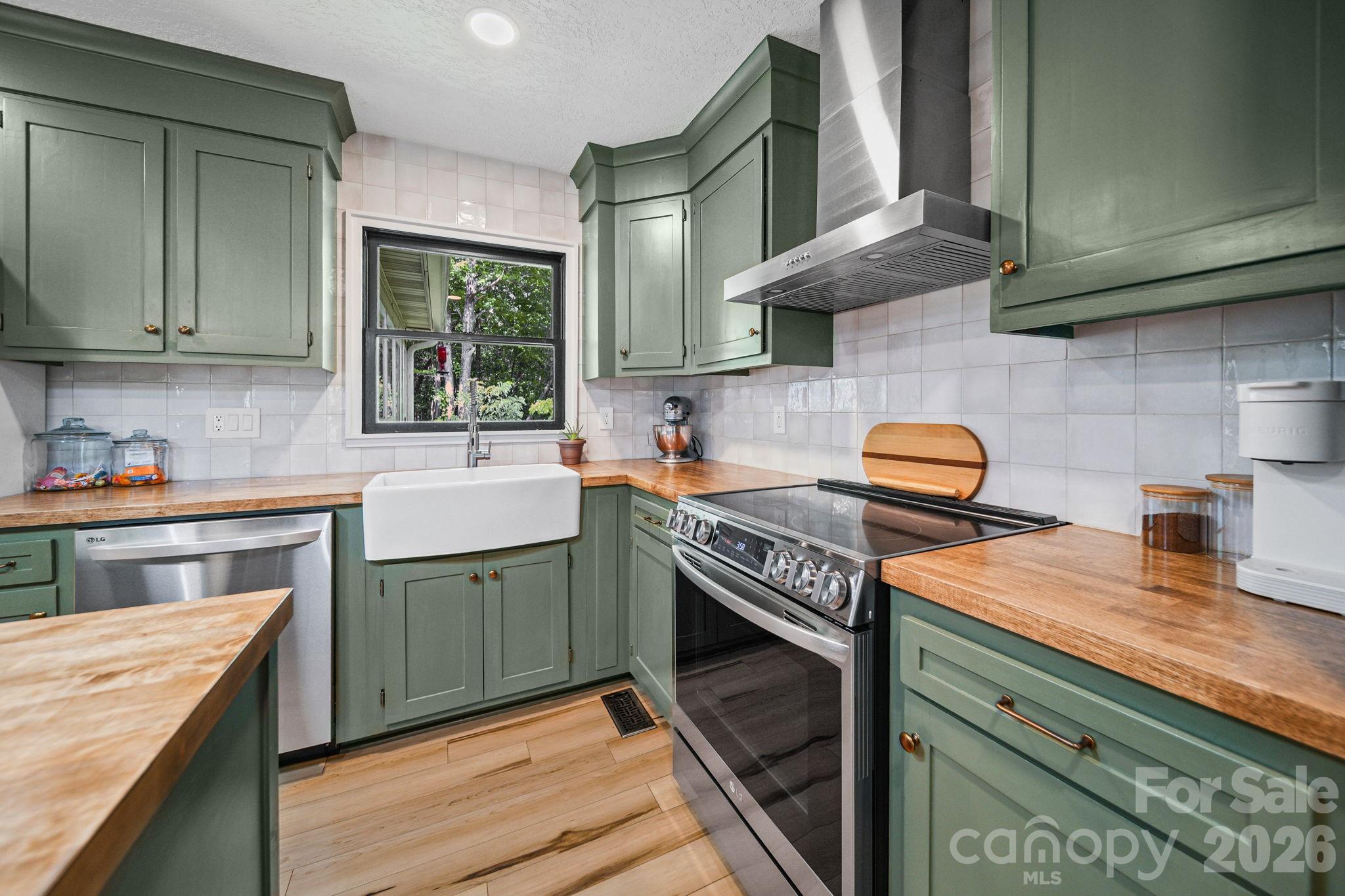 6643 Wards Gap Road — Casar