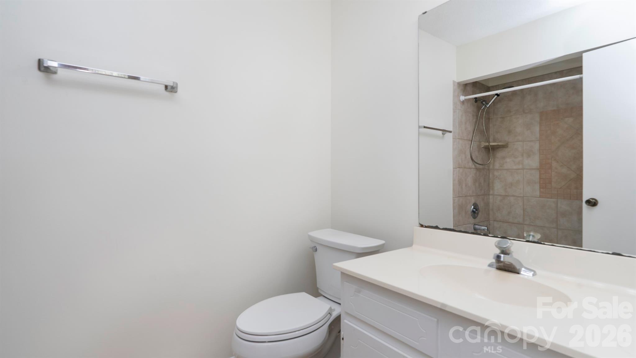 5209 Birchbark Lane — Charlotte