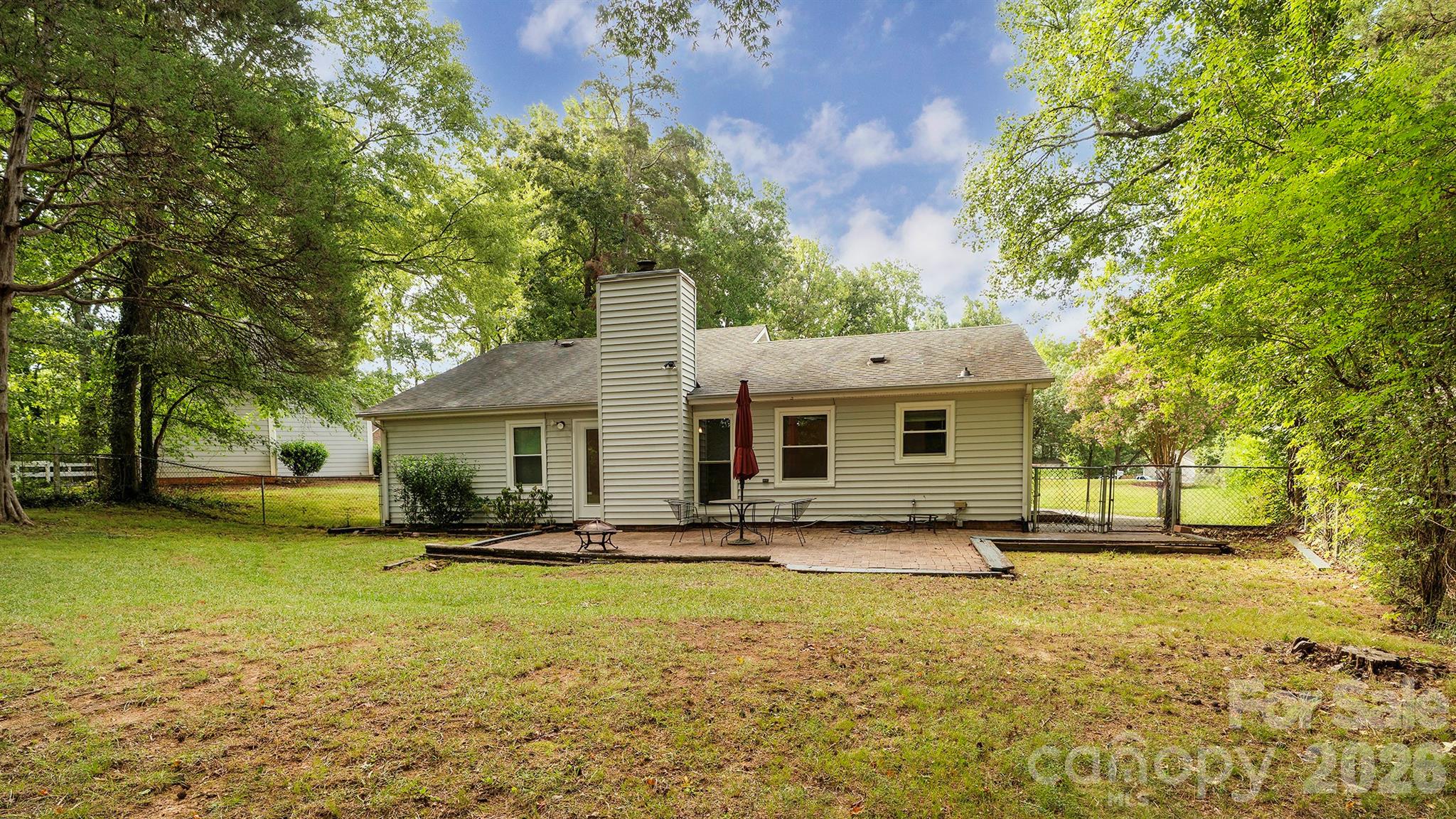 5209 Birchbark Lane — Charlotte