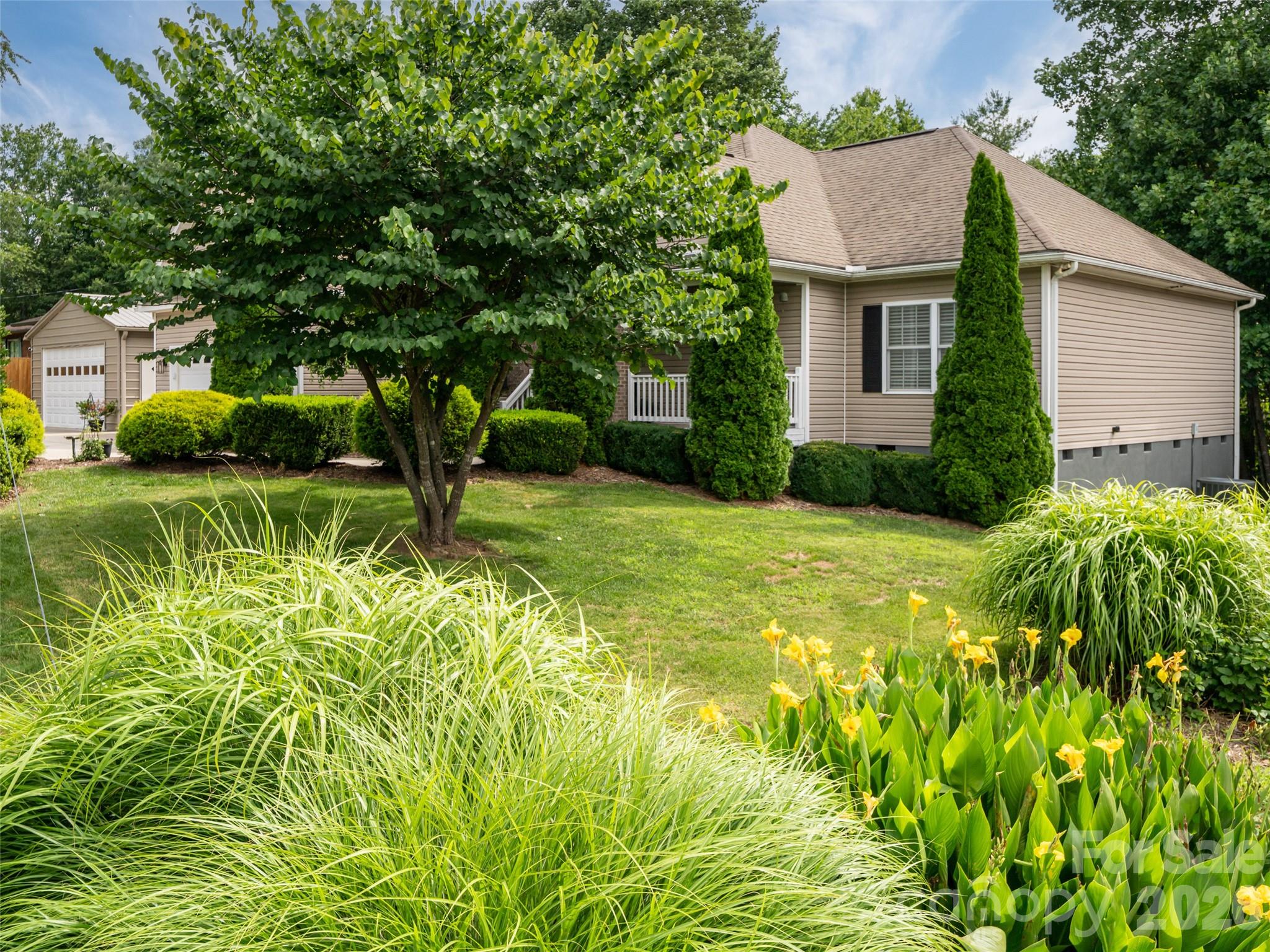 125 Craggy Street — Black Mountain