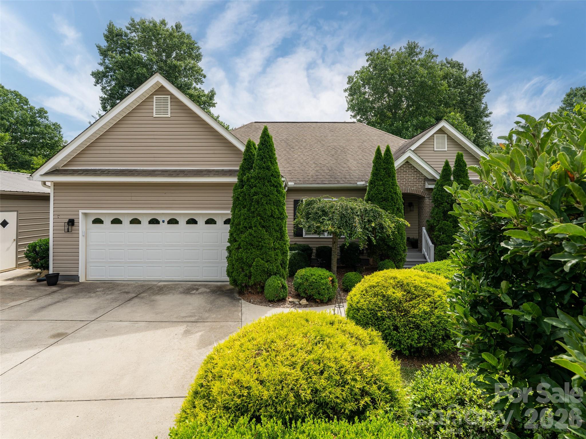 125 Craggy Street — Black Mountain