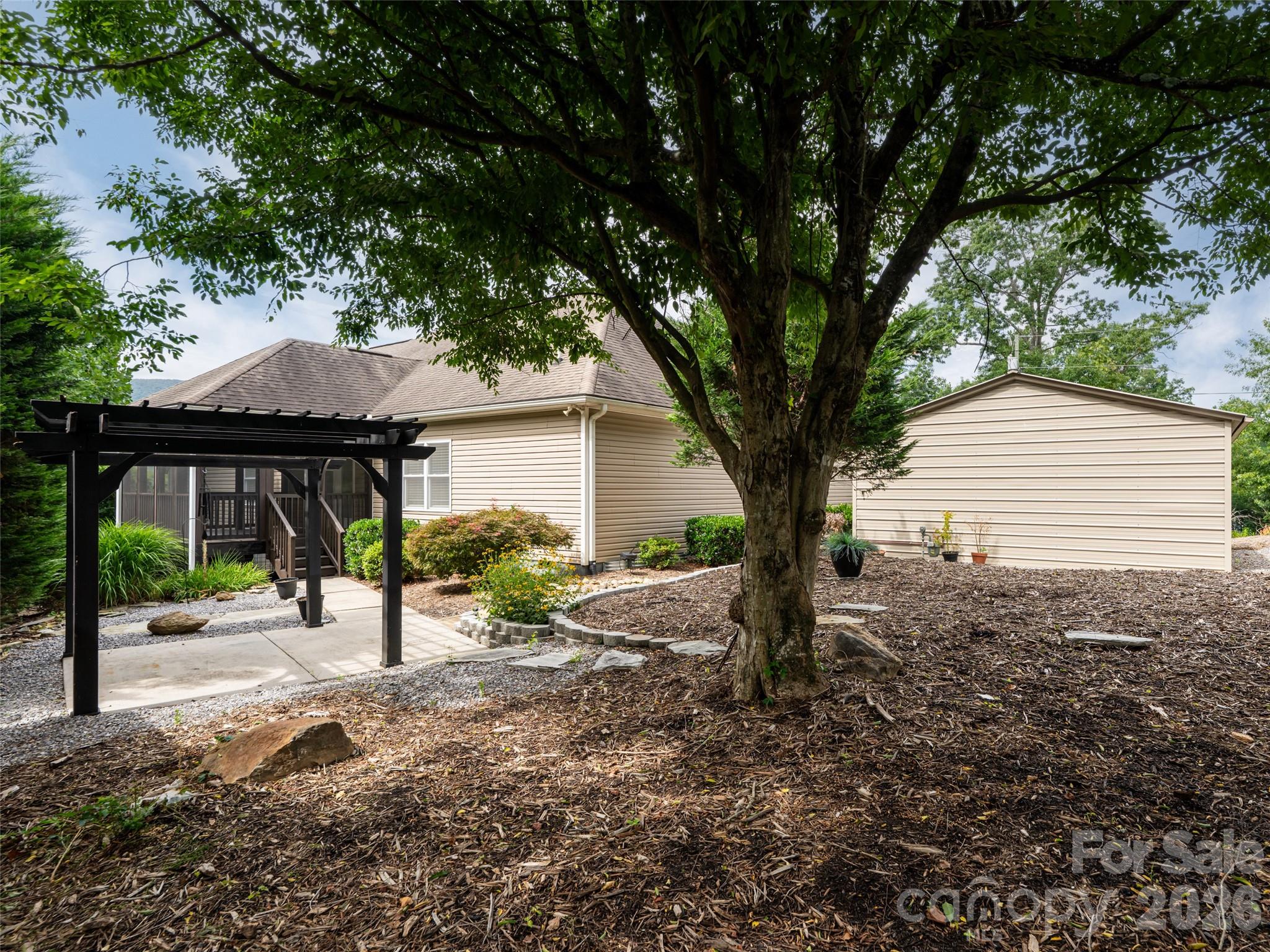 125 Craggy Street — Black Mountain