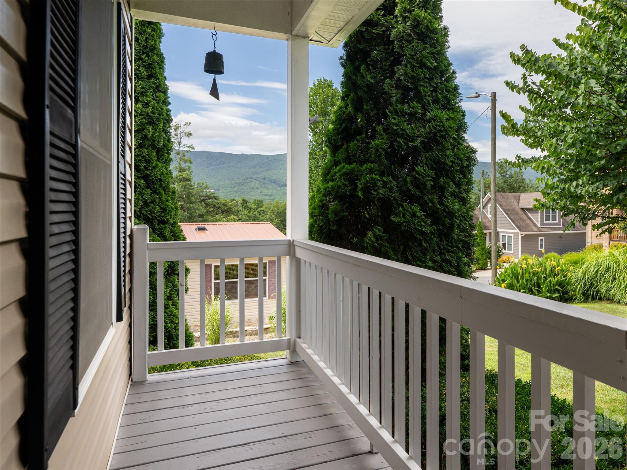 125 Craggy Street — Black Mountain