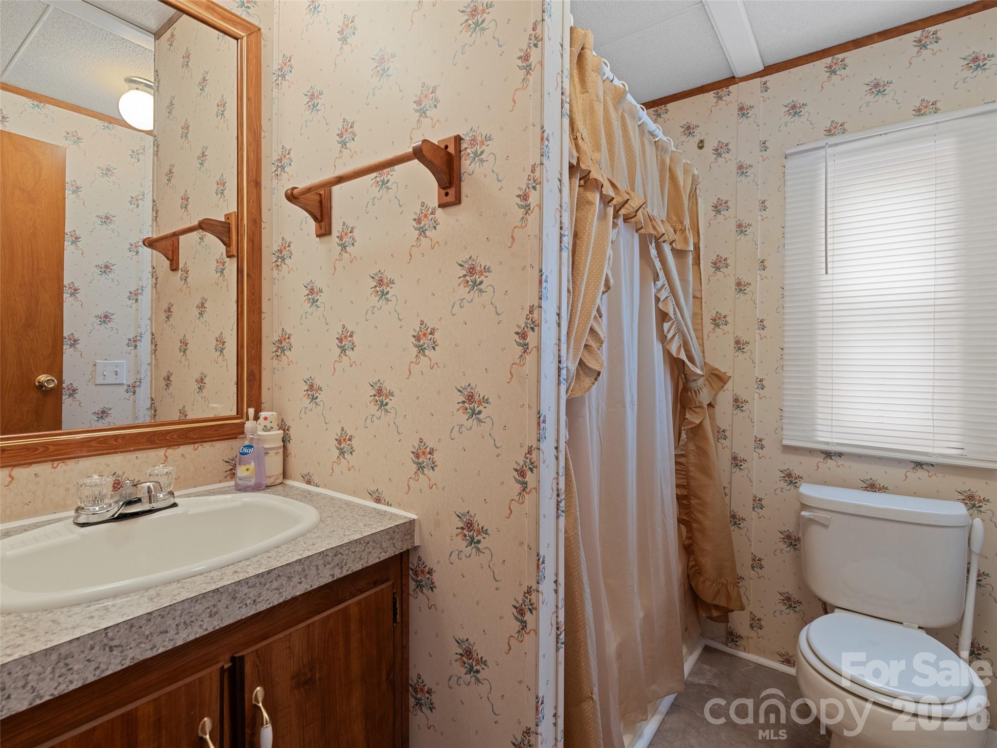 39 Spruce Street — Waynesville