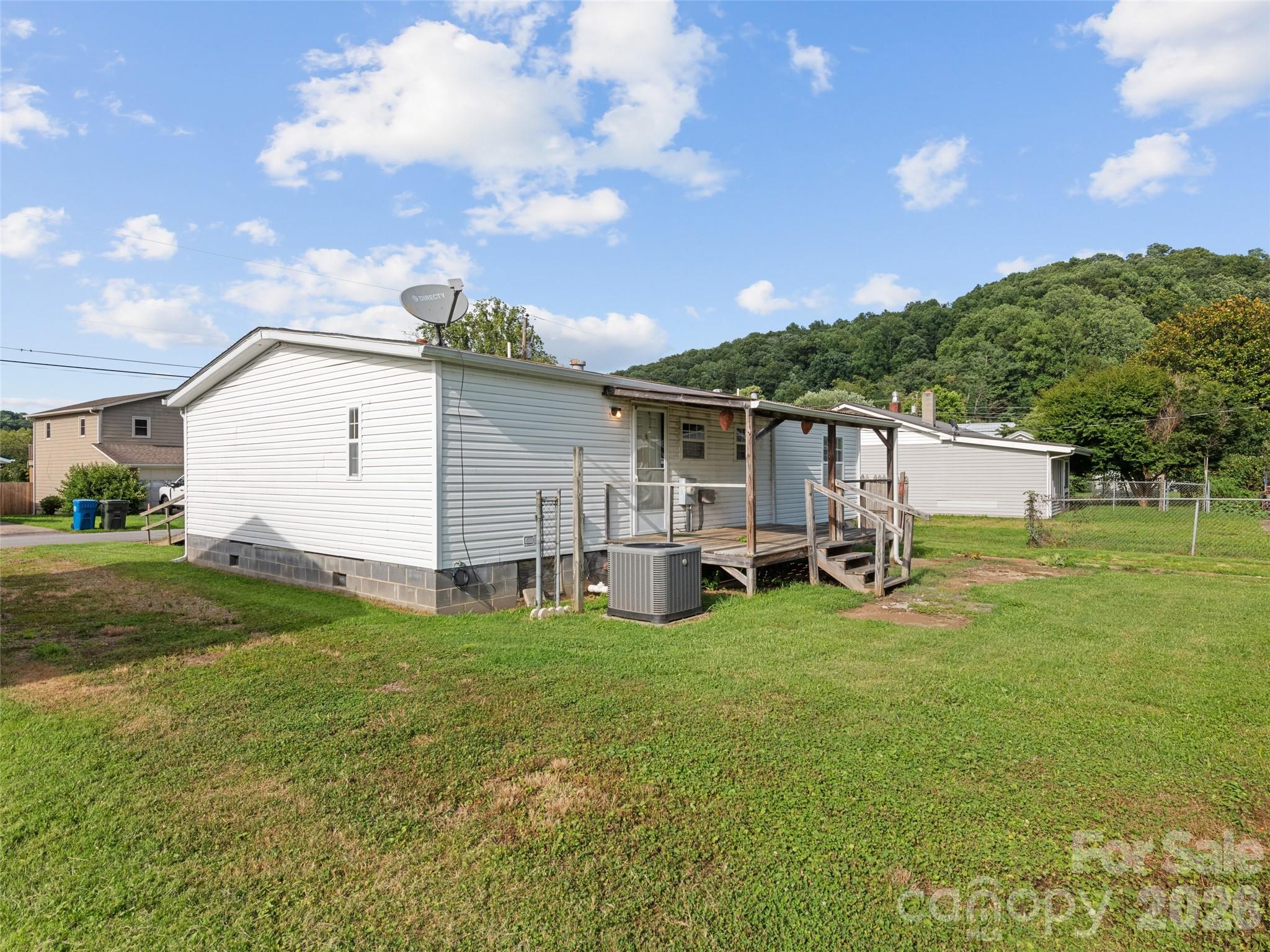 39 Spruce Street — Waynesville
