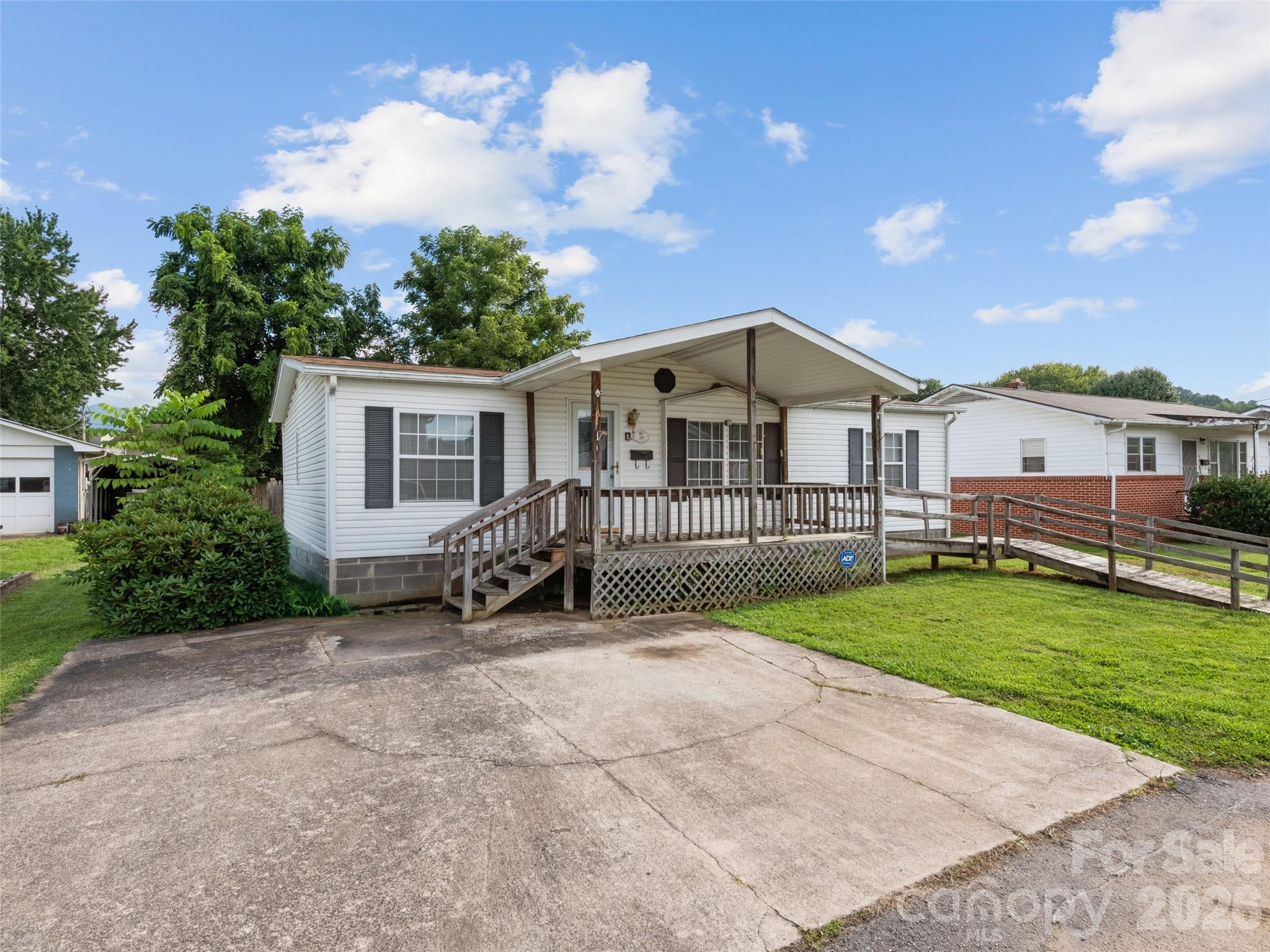 39 Spruce Street — Waynesville