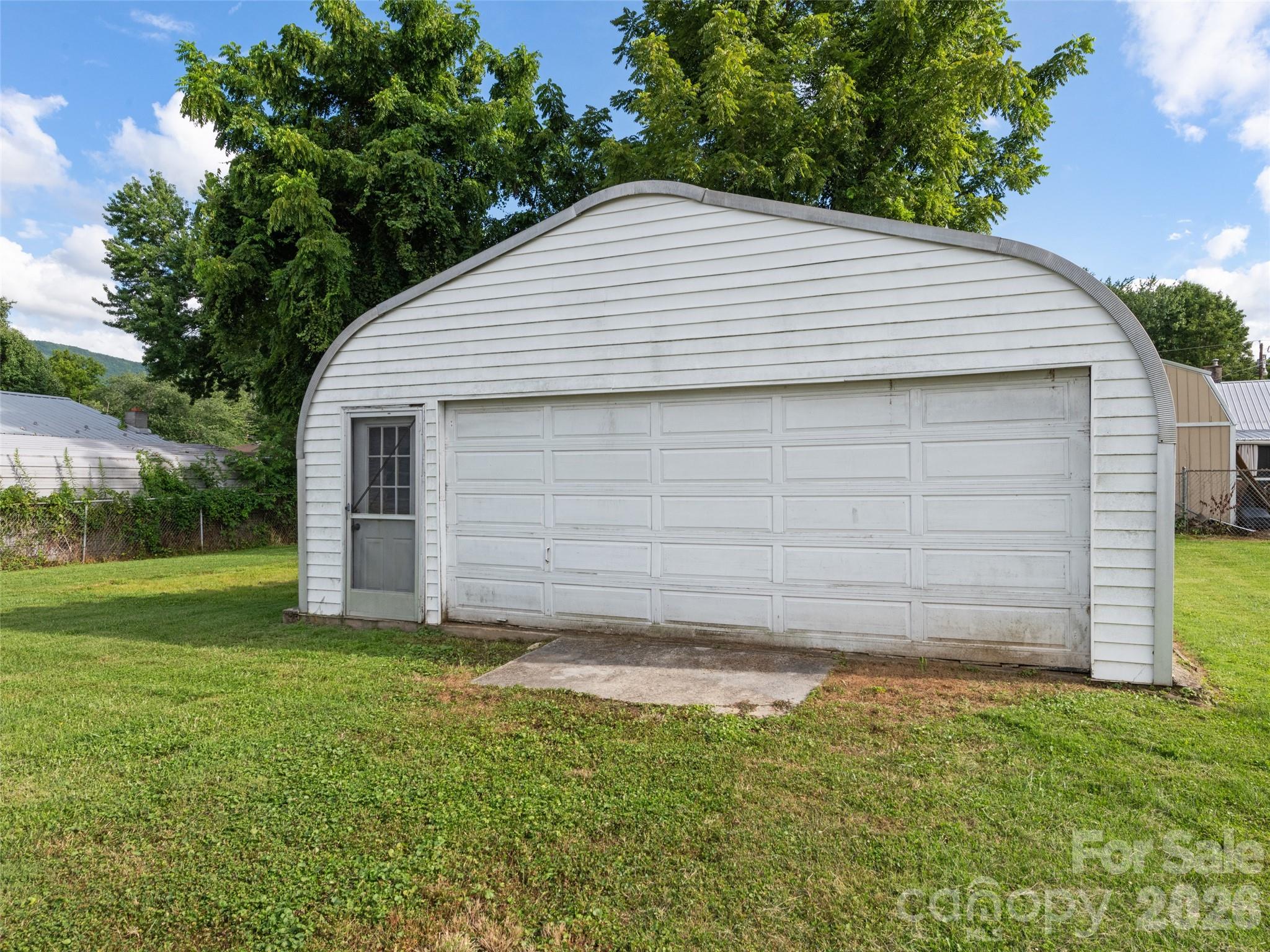 39 Spruce Street — Waynesville